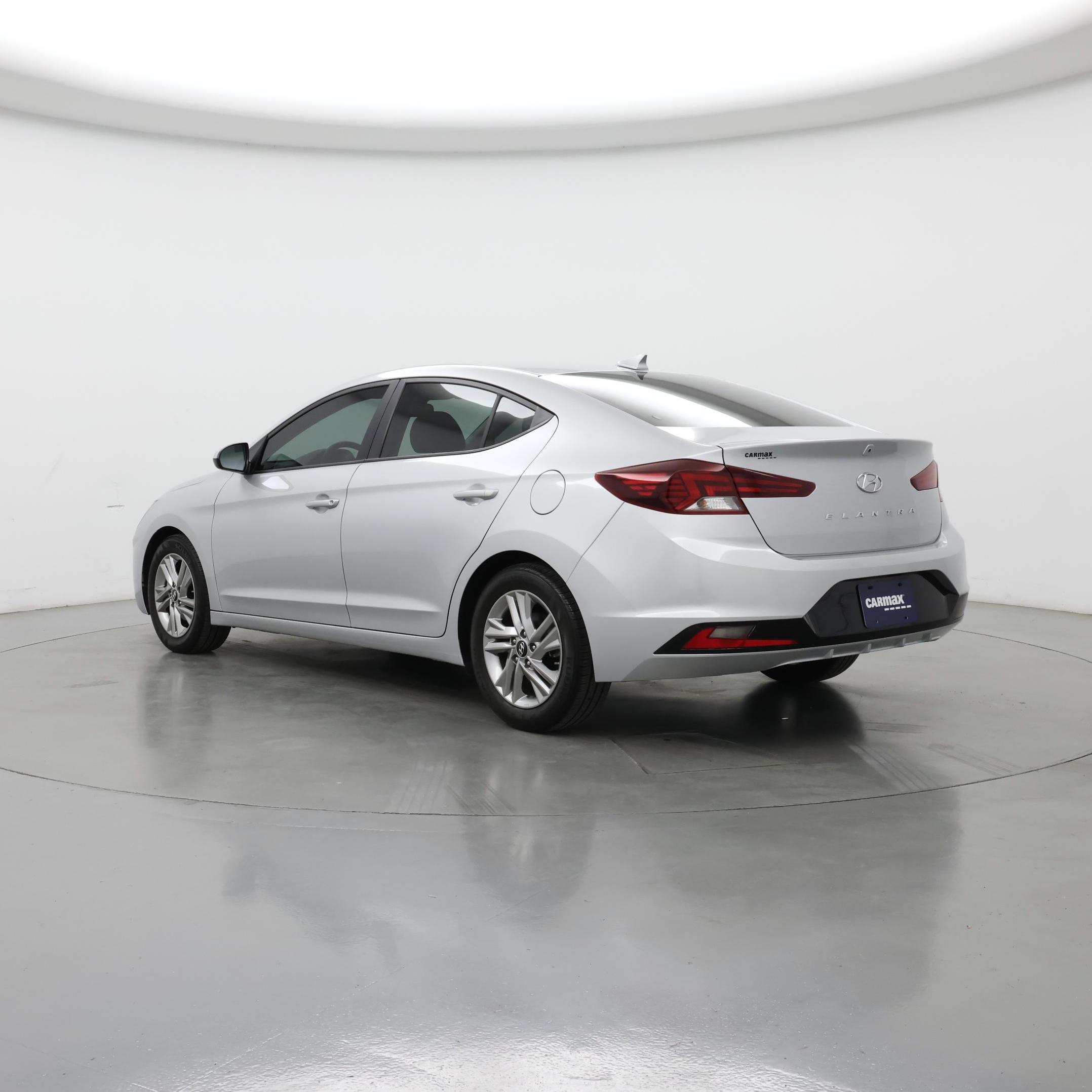 Thumbnail: 2019 Hyundai Elantra - 2