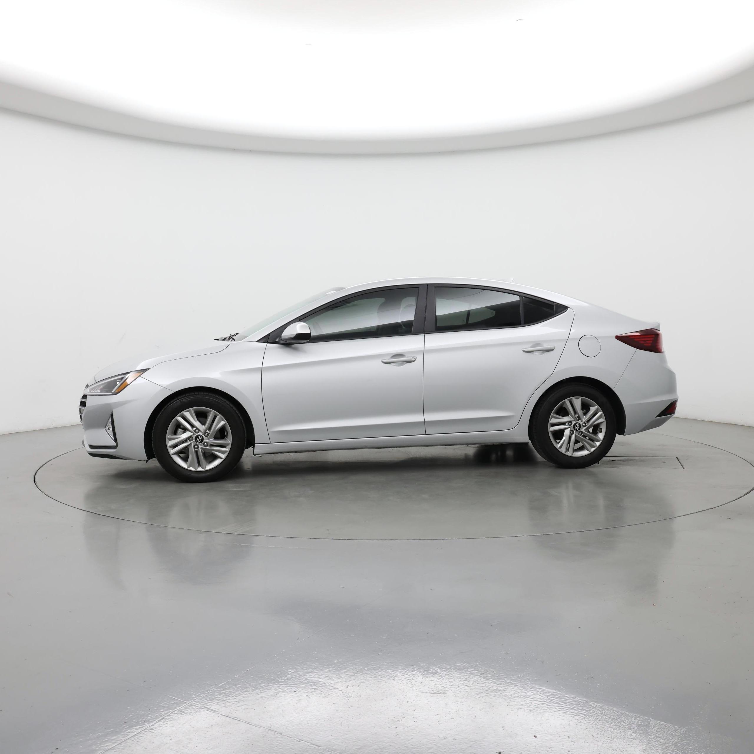 Thumbnail: 2019 Hyundai Elantra - 3