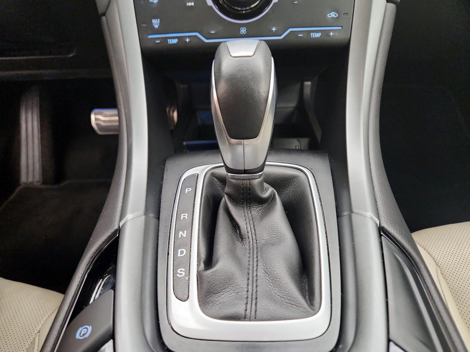 Thumbnail: 2014 Ford Fusion - 17