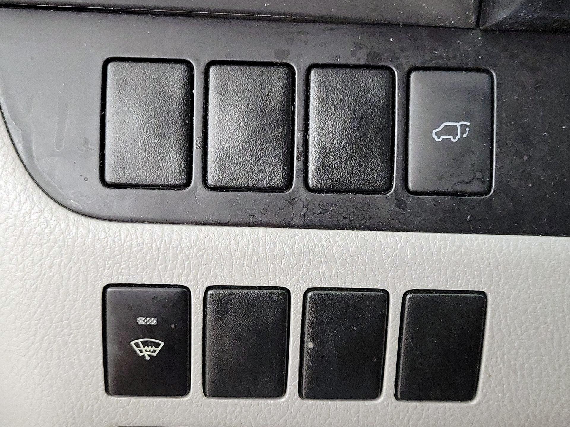 Thumbnail: 2015 Toyota Highlander - 13