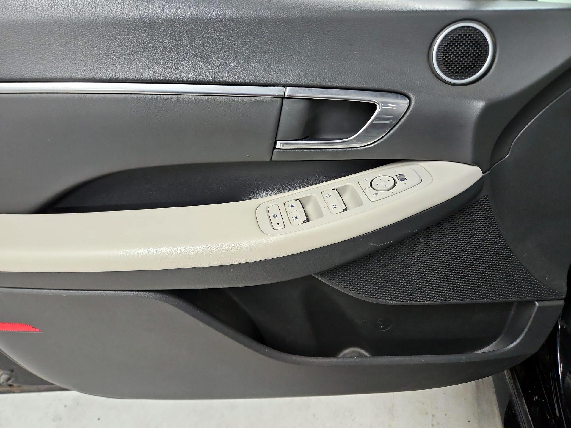 Thumbnail: 2023 Hyundai Sonata - 12