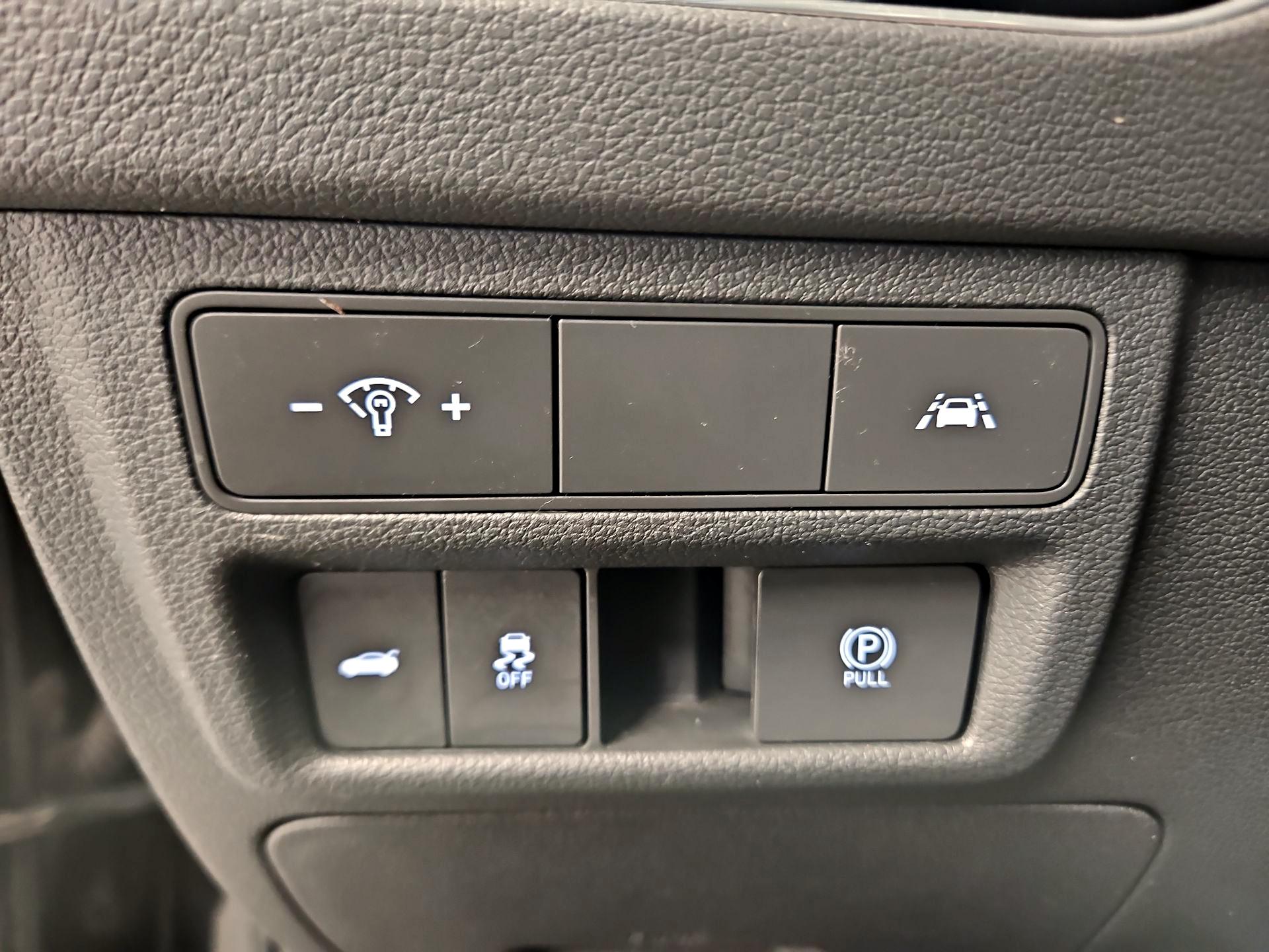 Thumbnail: 2023 Hyundai Sonata - 13