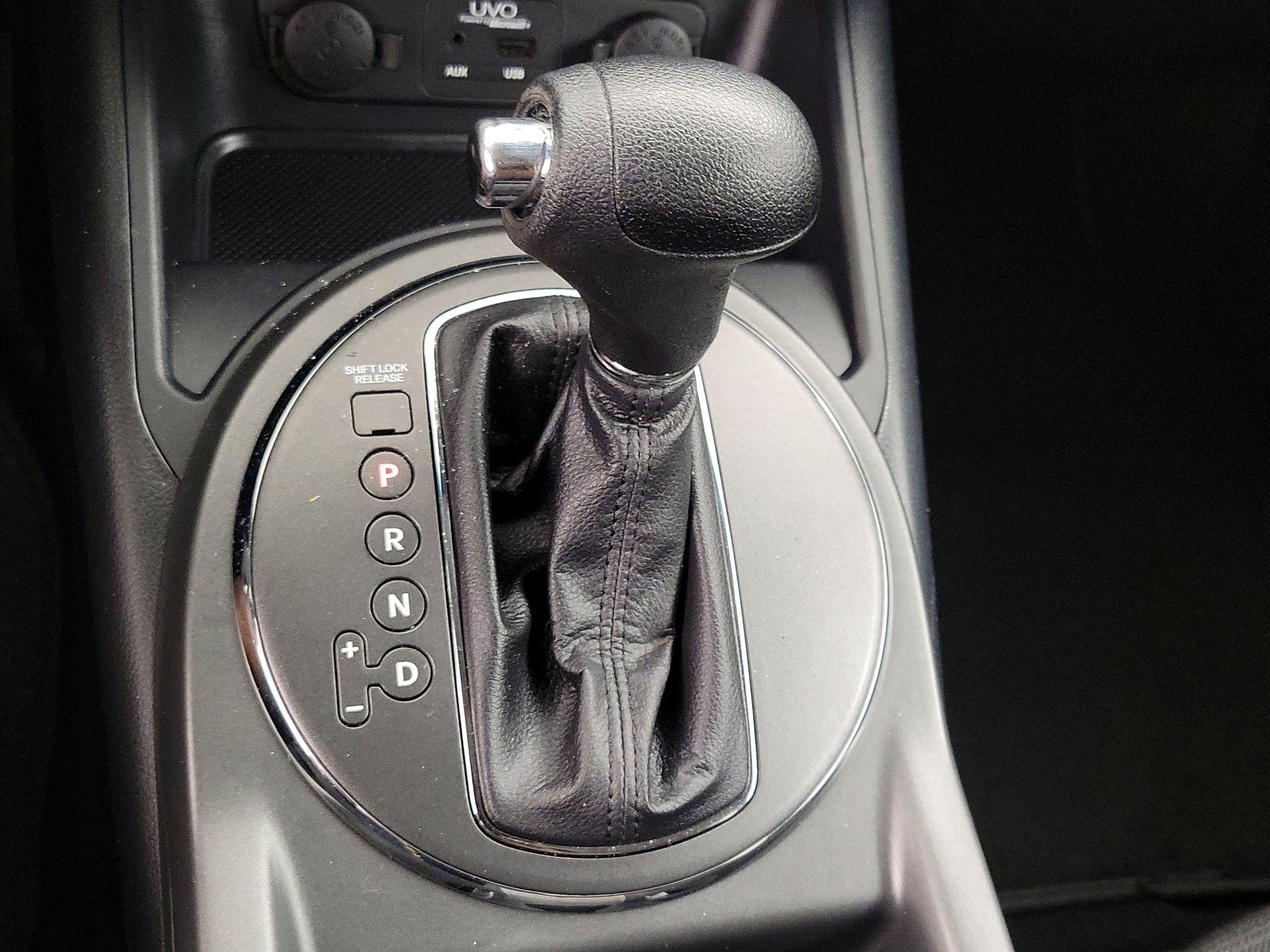 Thumbnail: 2013 Kia Sportage - 17