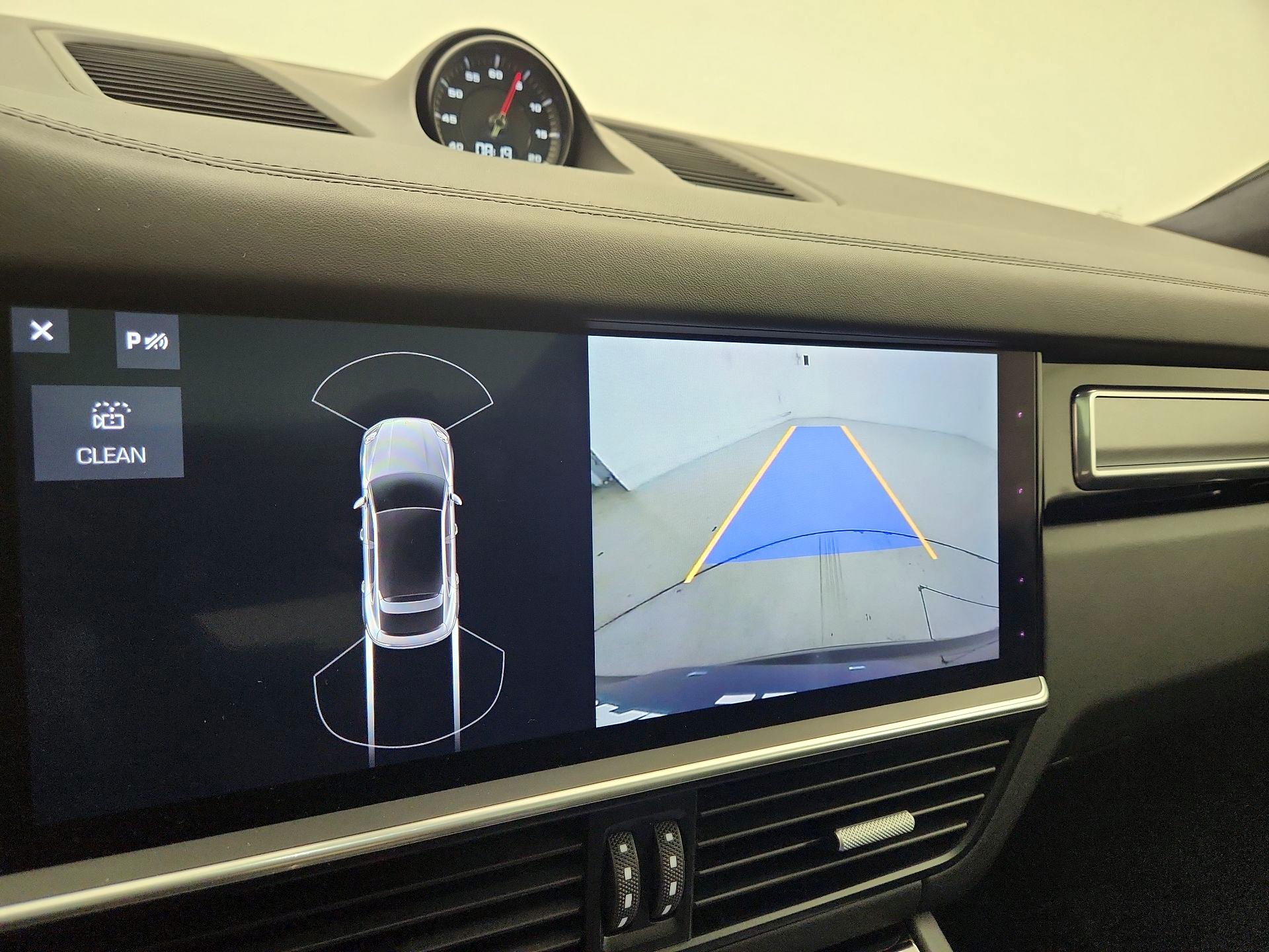 Thumbnail: 2020 Porsche Cayenne - 15