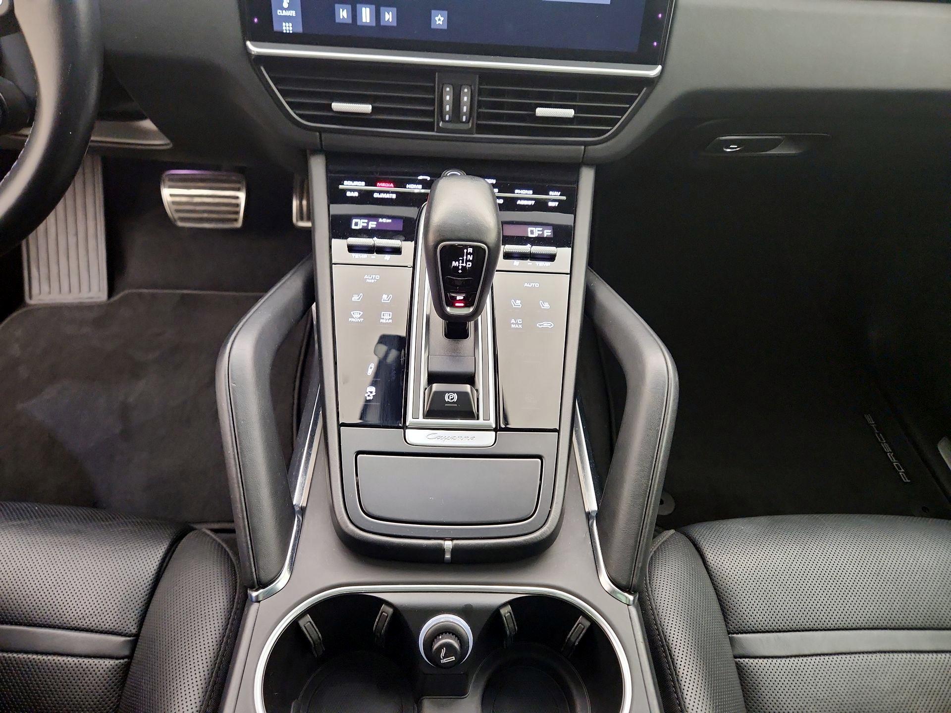 Thumbnail: 2020 Porsche Cayenne - 18