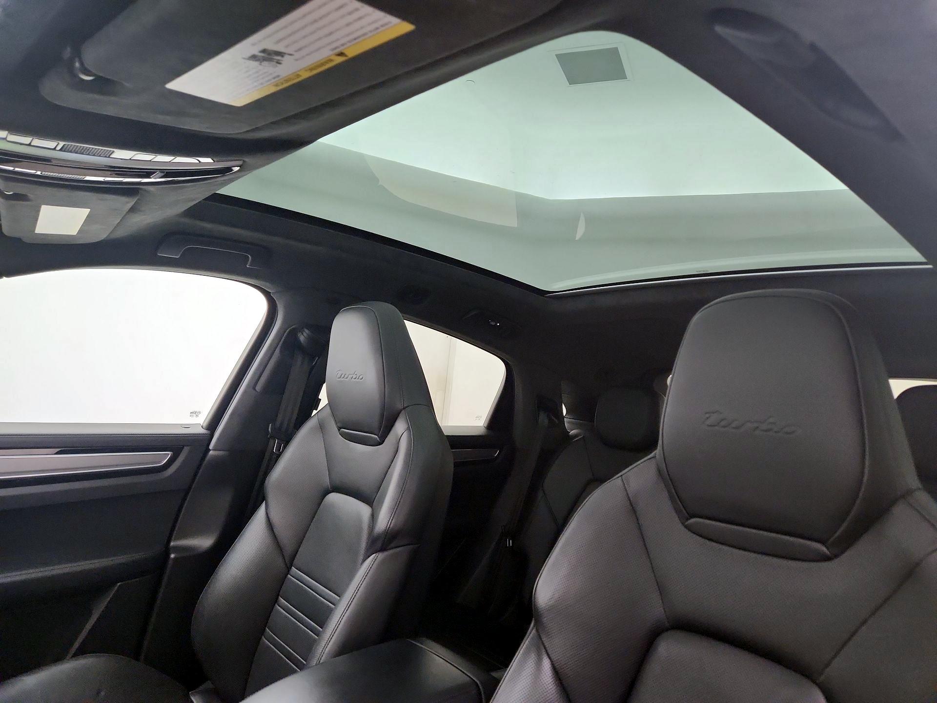 Thumbnail: 2020 Porsche Cayenne - 20