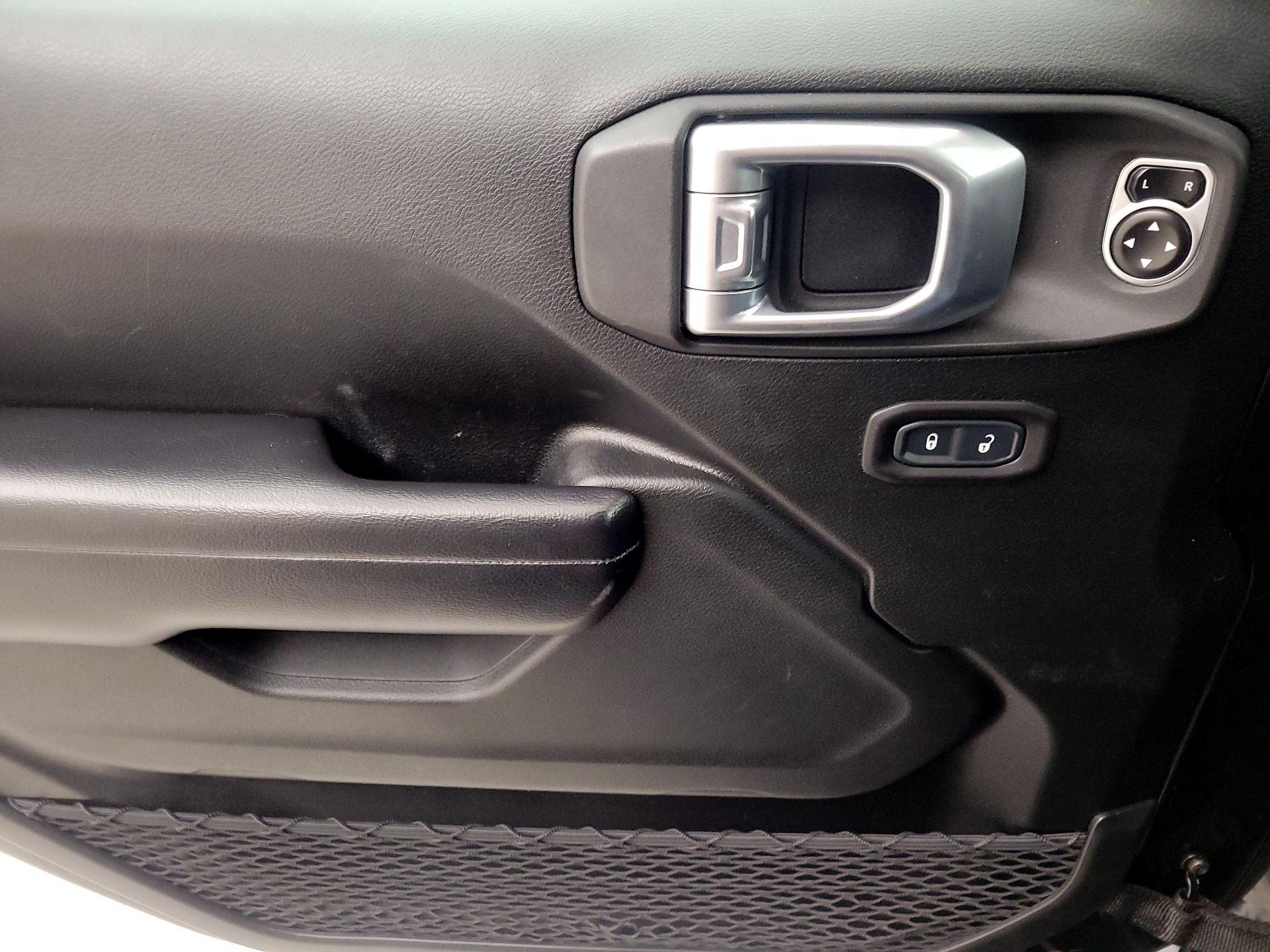 Thumbnail: 2020 Jeep Wrangler - 12