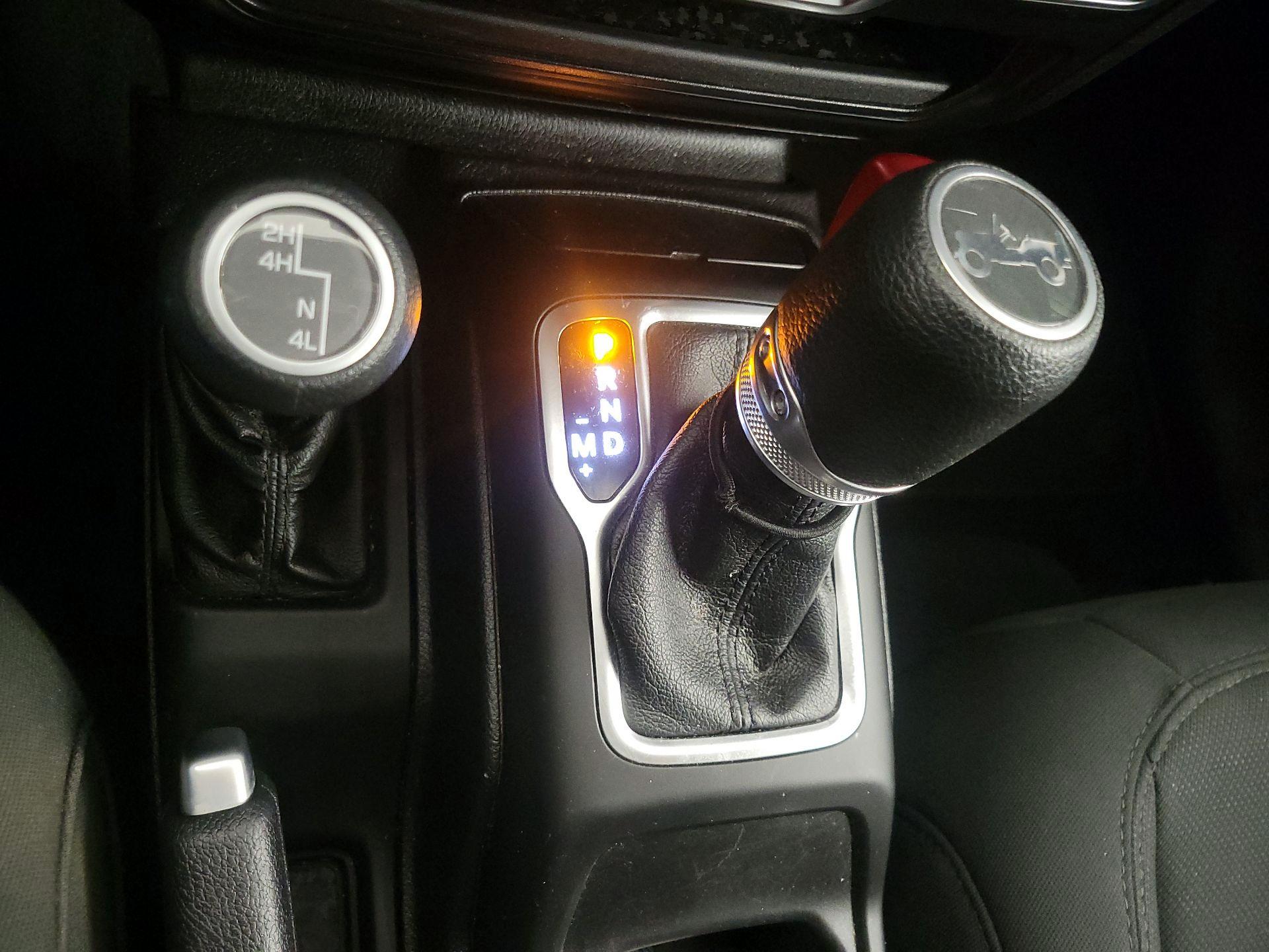 Thumbnail: 2020 Jeep Wrangler - 17