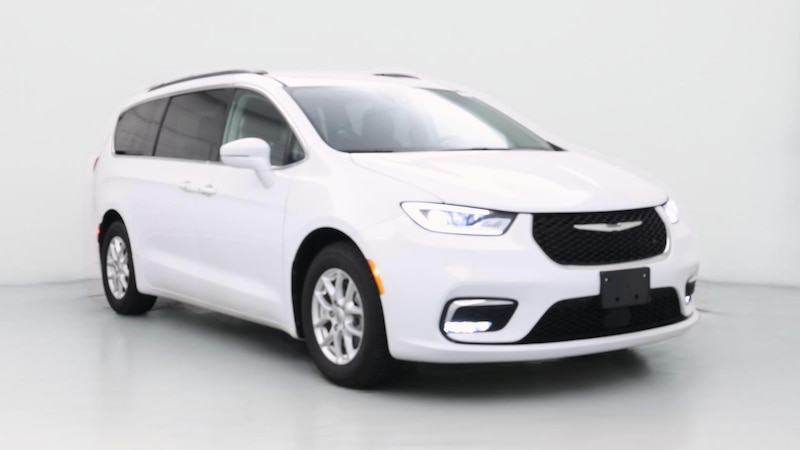 2022 Chrysler Pacifica Touring L Hero Image