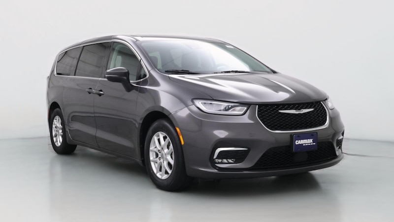 2023 Chrysler Pacifica Touring L Hero Image