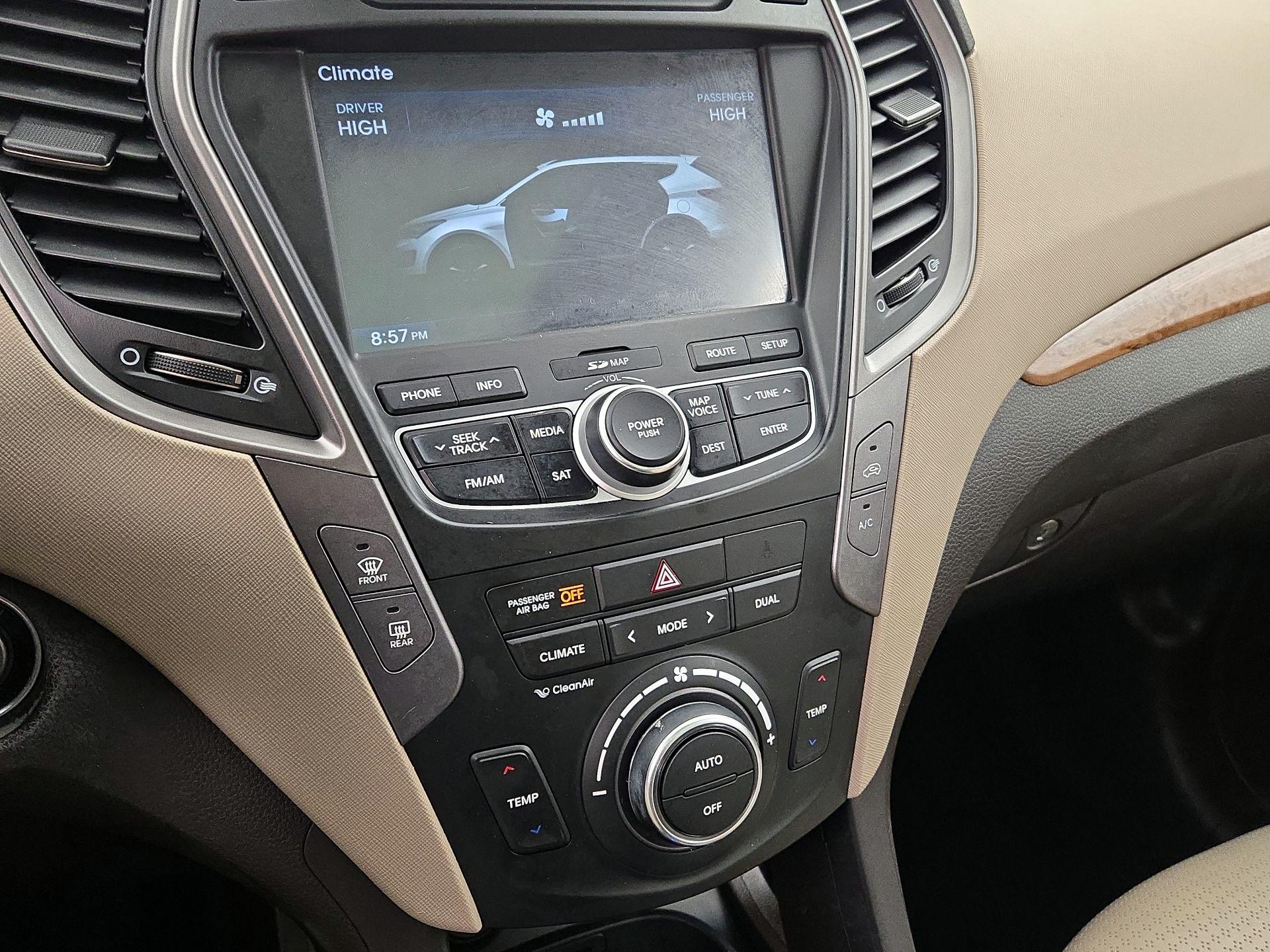 Thumbnail: 2013 Hyundai Santa Fe - 17