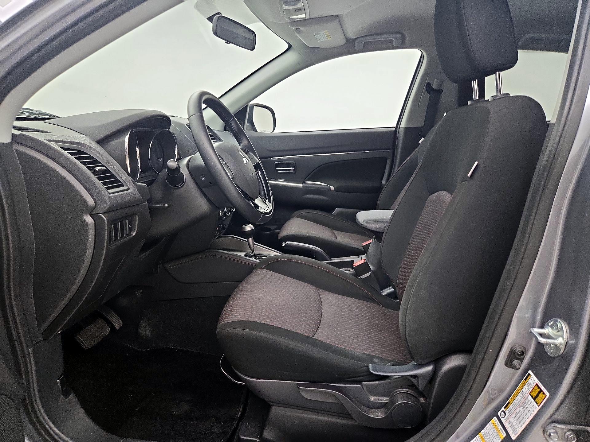Thumbnail: 2019 Mitsubishi Outlander Sport - 11