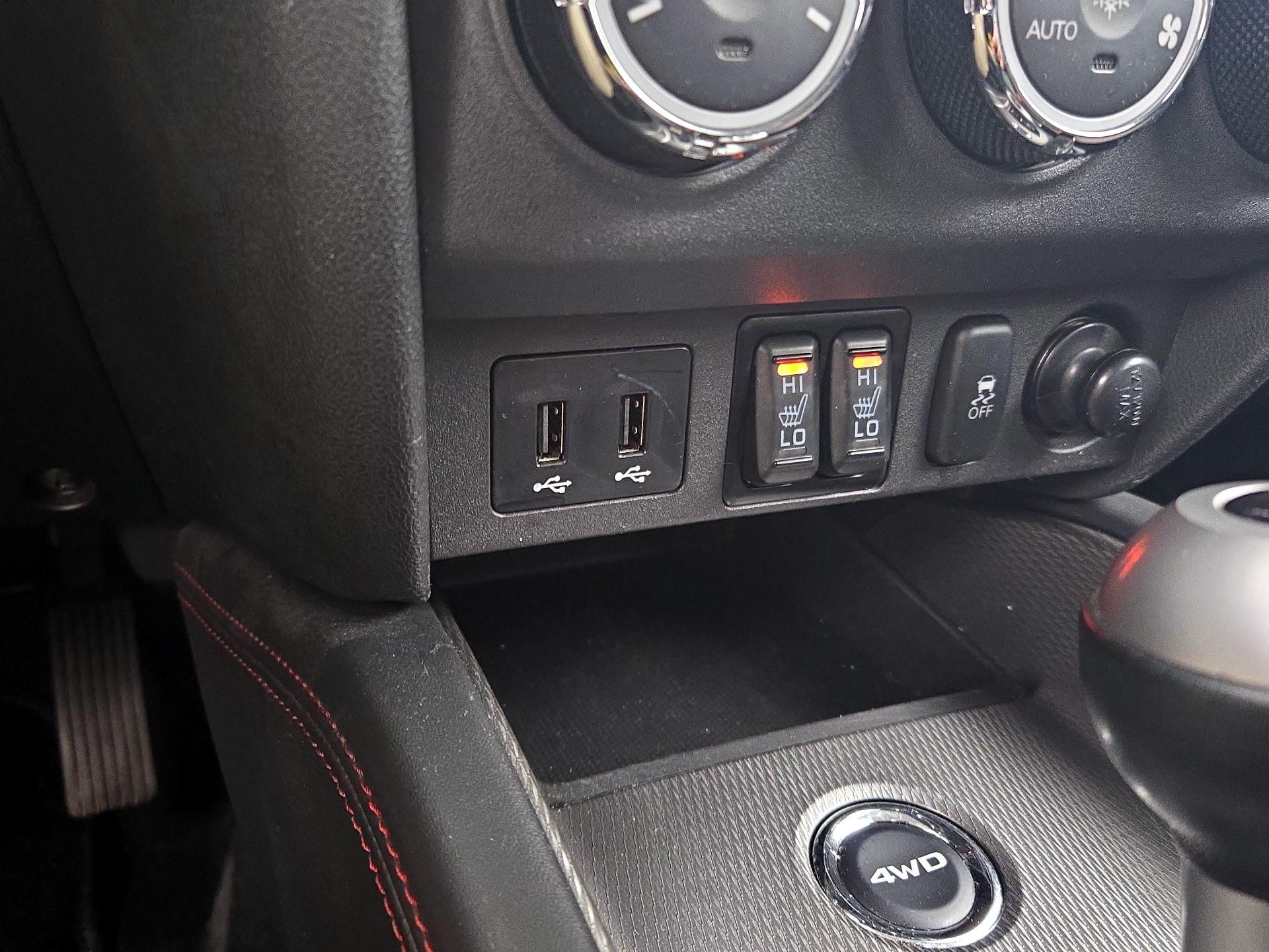 Thumbnail: 2019 Mitsubishi Outlander Sport - 18