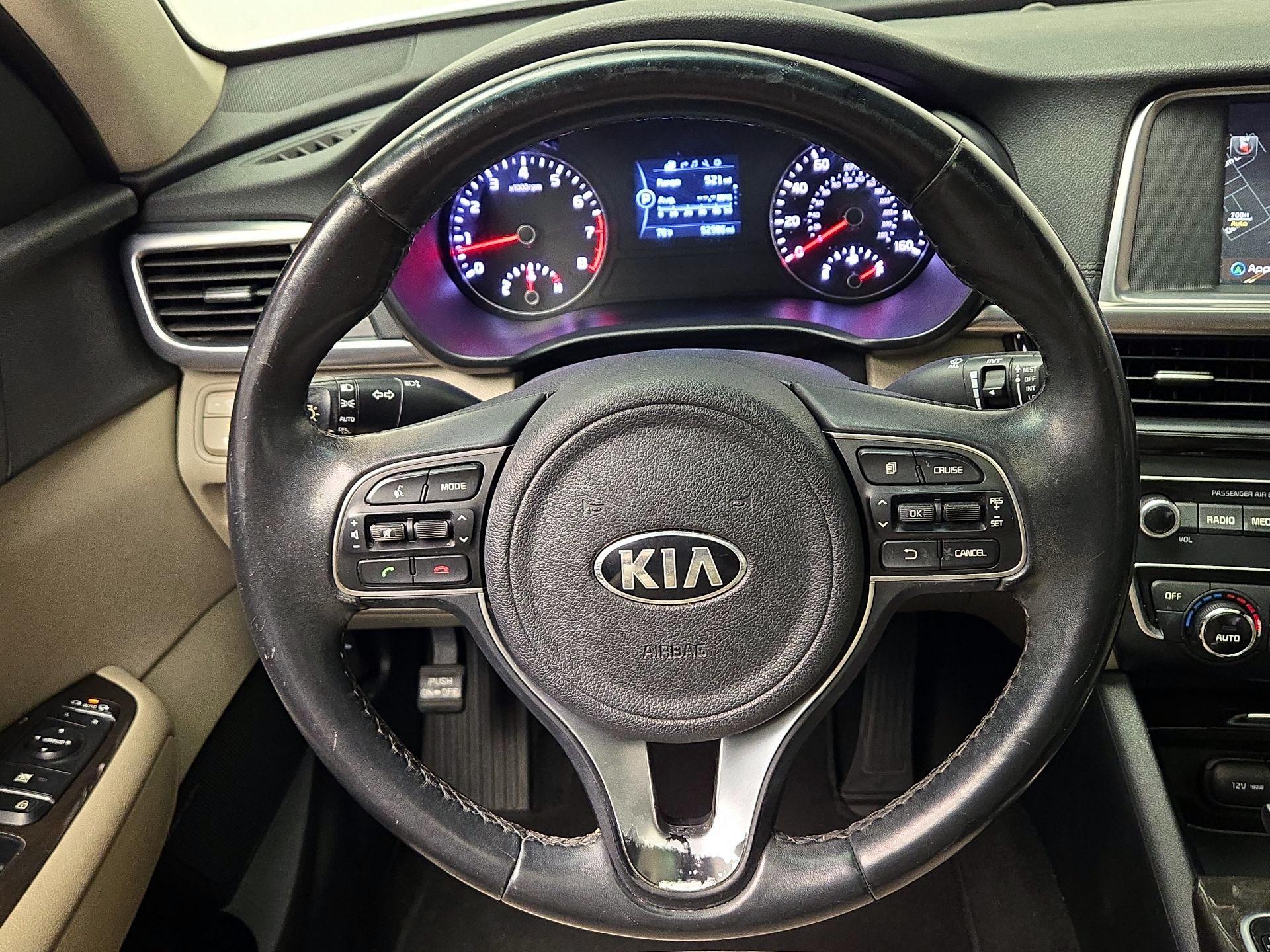 Thumbnail: 2016 Kia Optima - 10