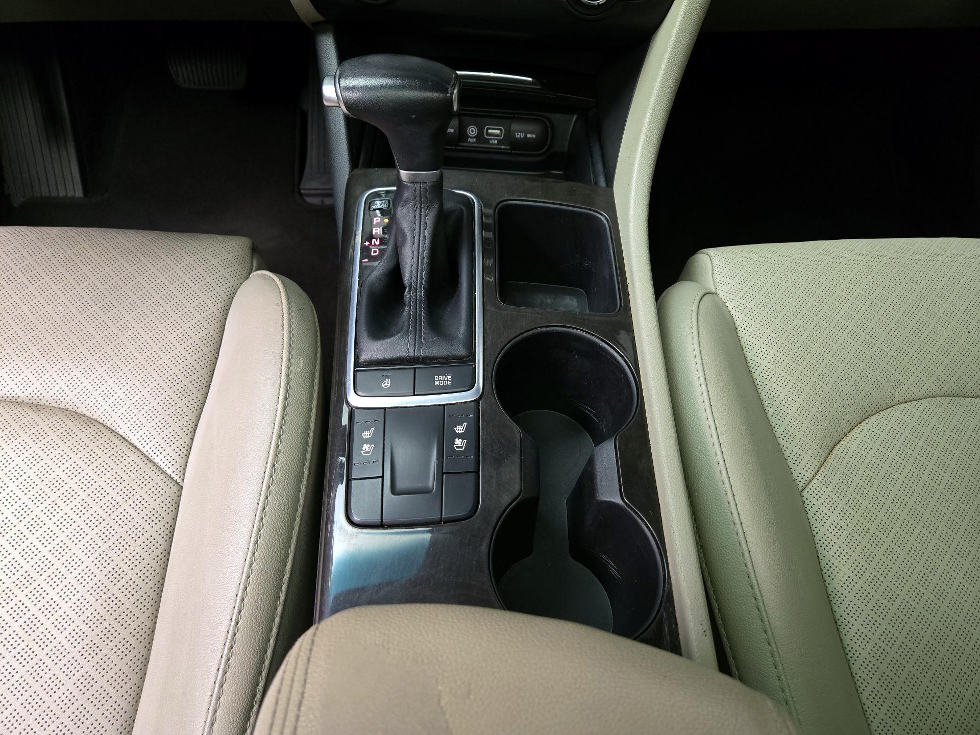Thumbnail: 2016 Kia Optima - 18