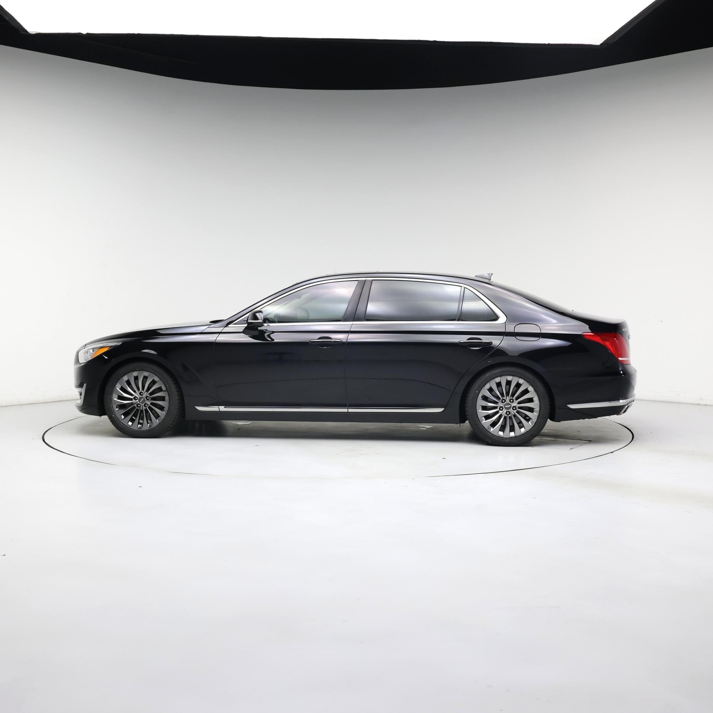 Thumbnail: 2017 Genesis G90 - 3