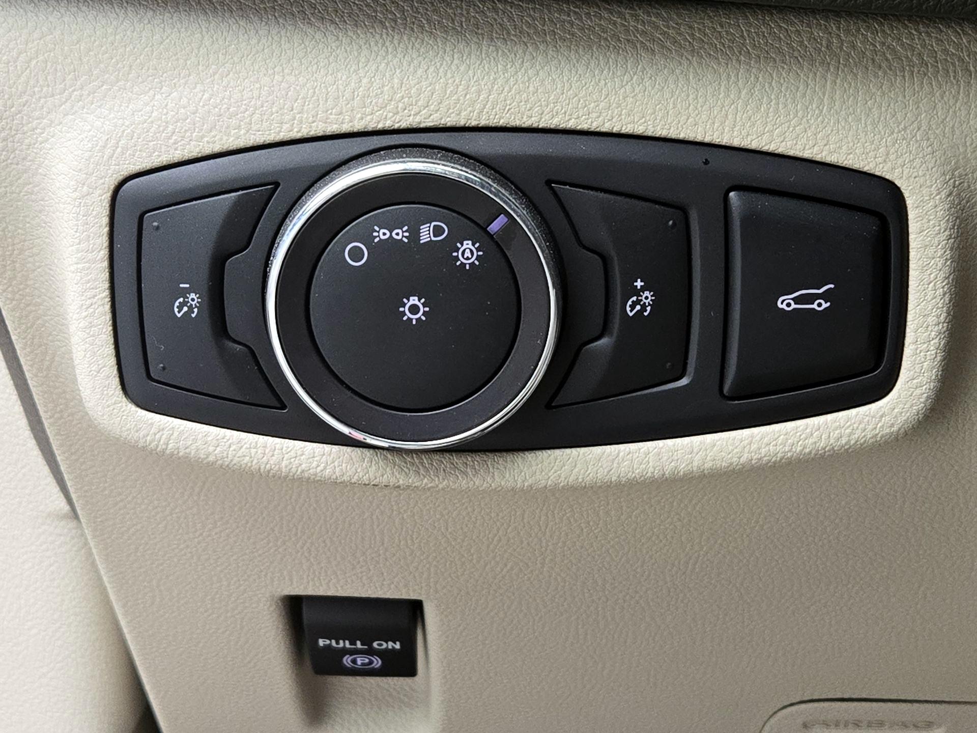 Thumbnail: 2019 Lincoln MKC - 13