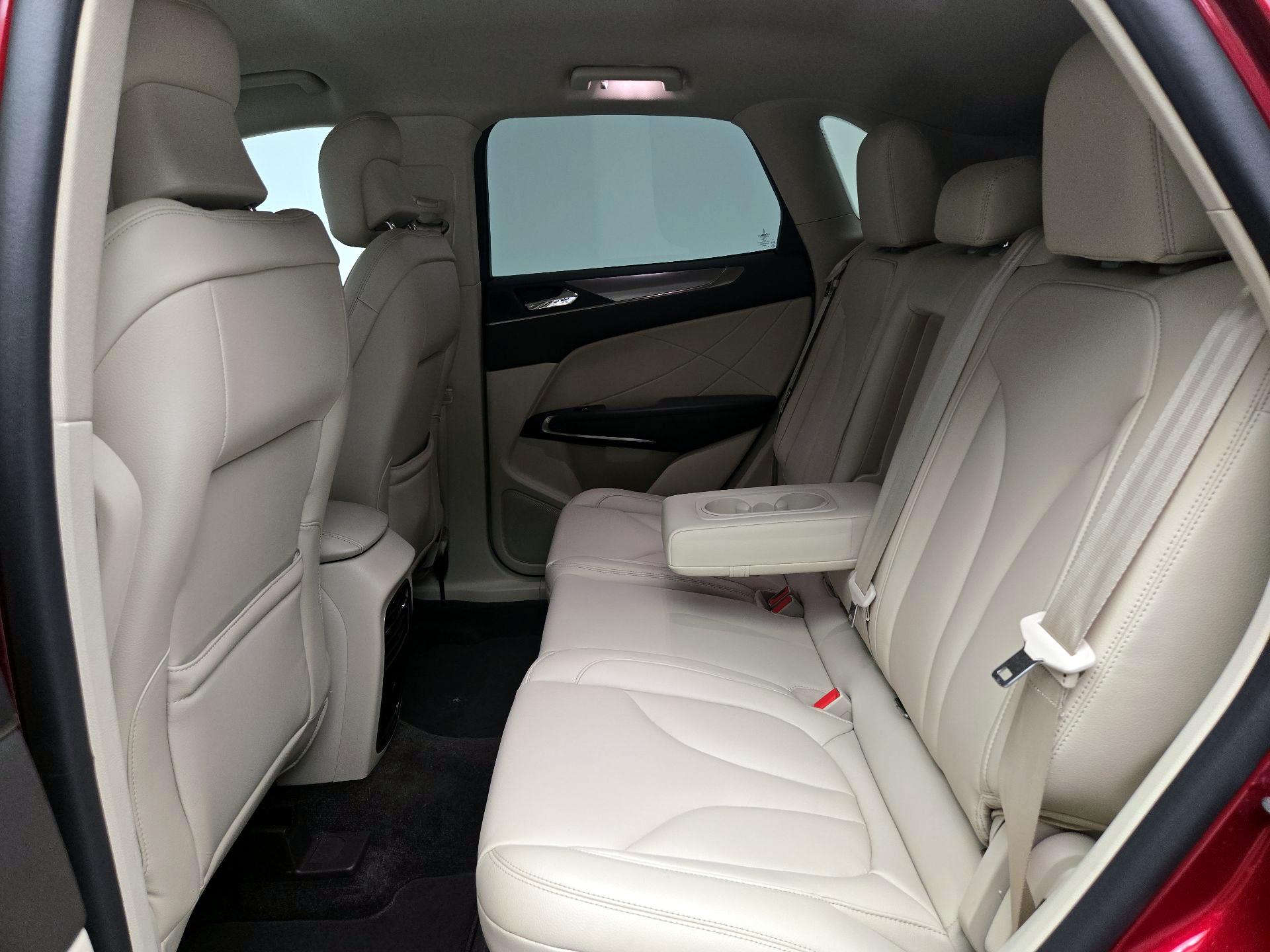 Thumbnail: 2019 Lincoln MKC - 19