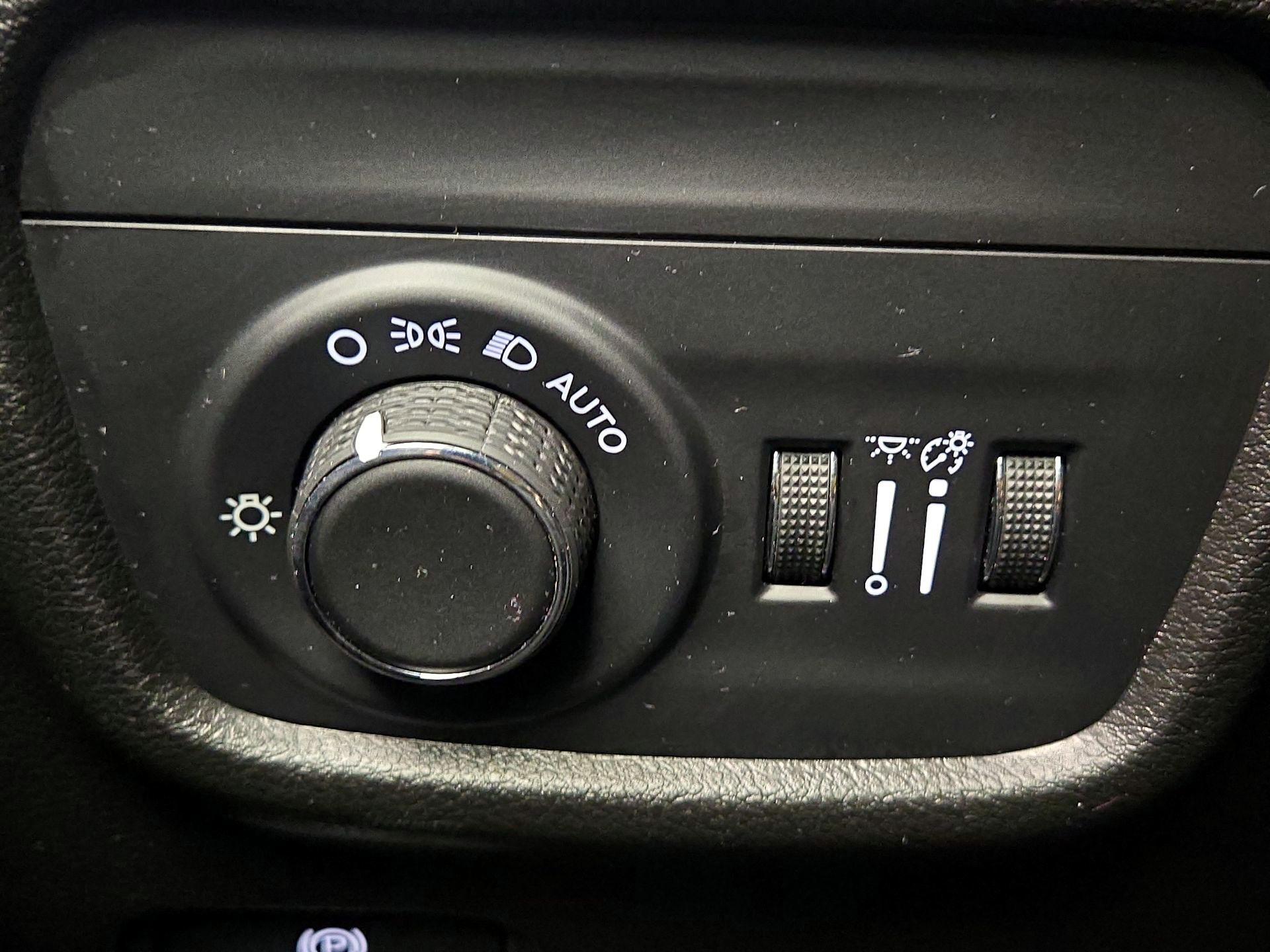 Thumbnail: 2023 Jeep Grand Cherokee - 13