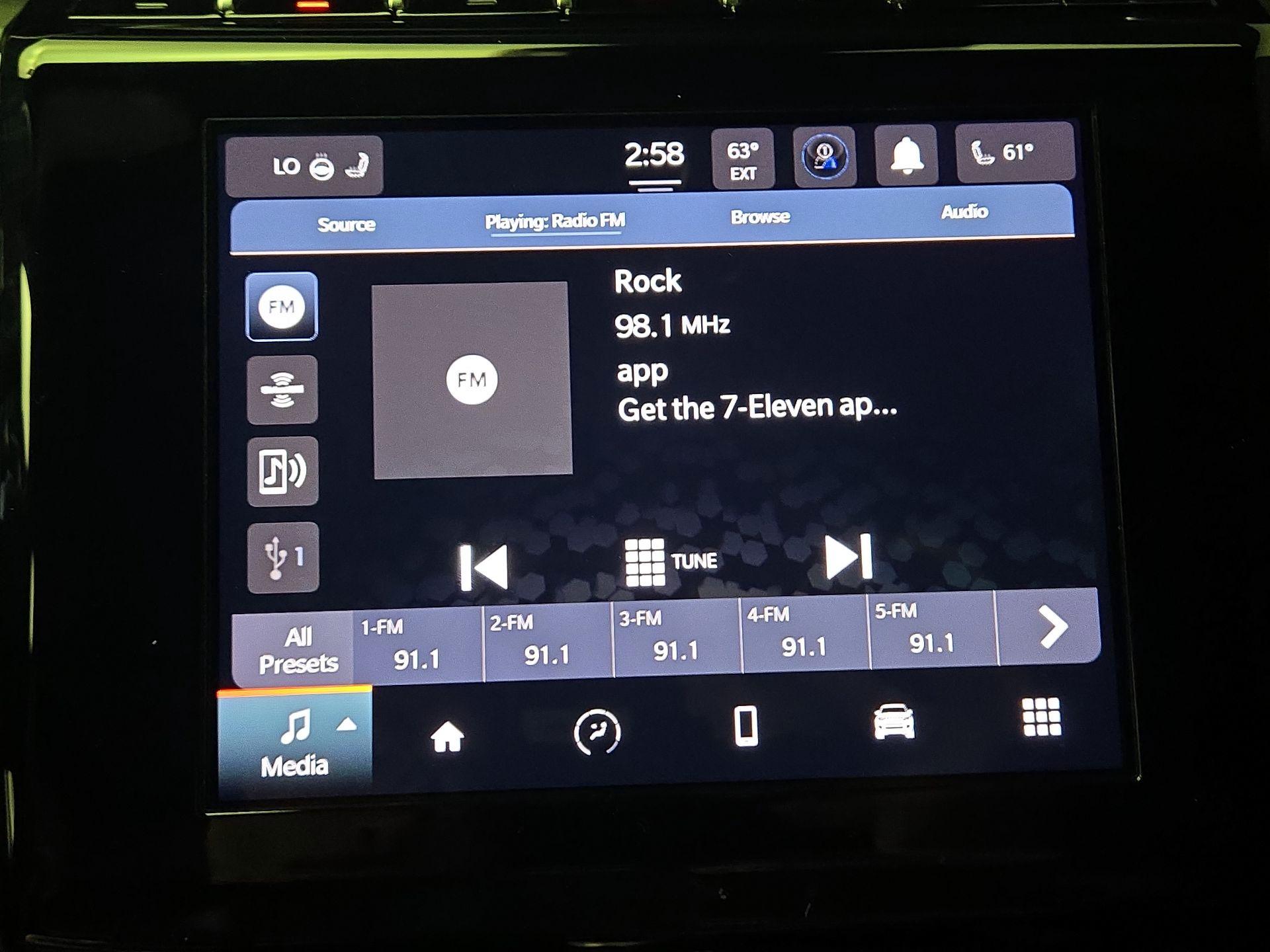 Thumbnail: 2023 Jeep Grand Cherokee - 15