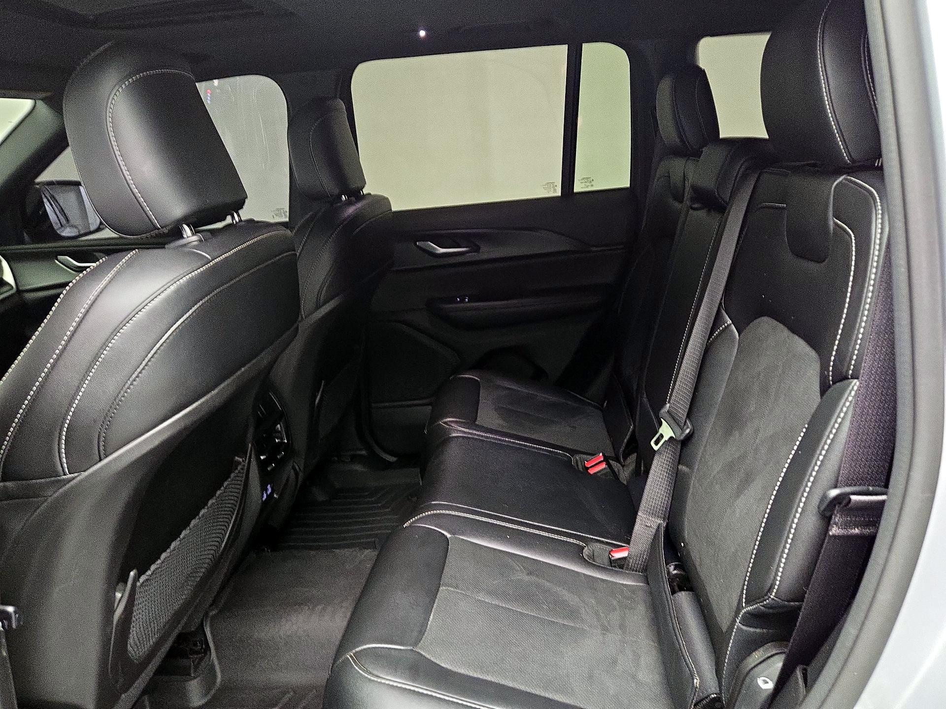 Thumbnail: 2023 Jeep Grand Cherokee - 20