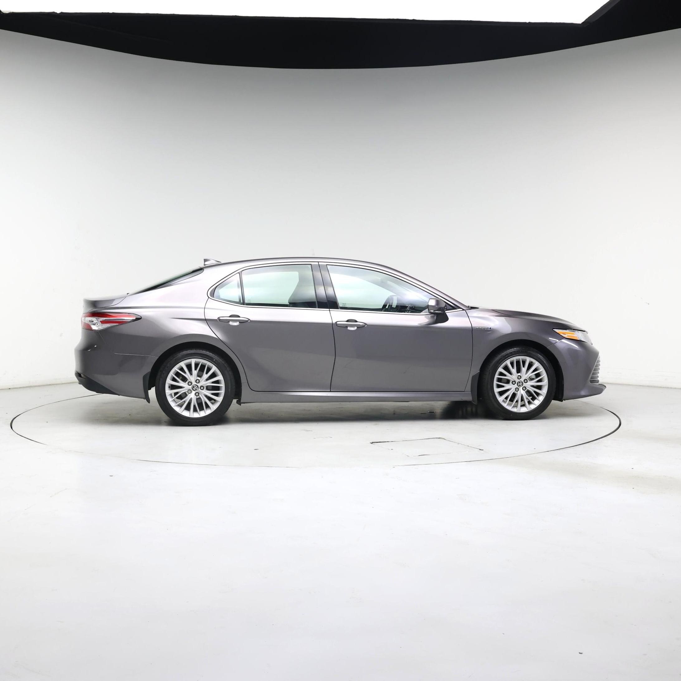 Thumbnail: 2020 Toyota Camry - 7