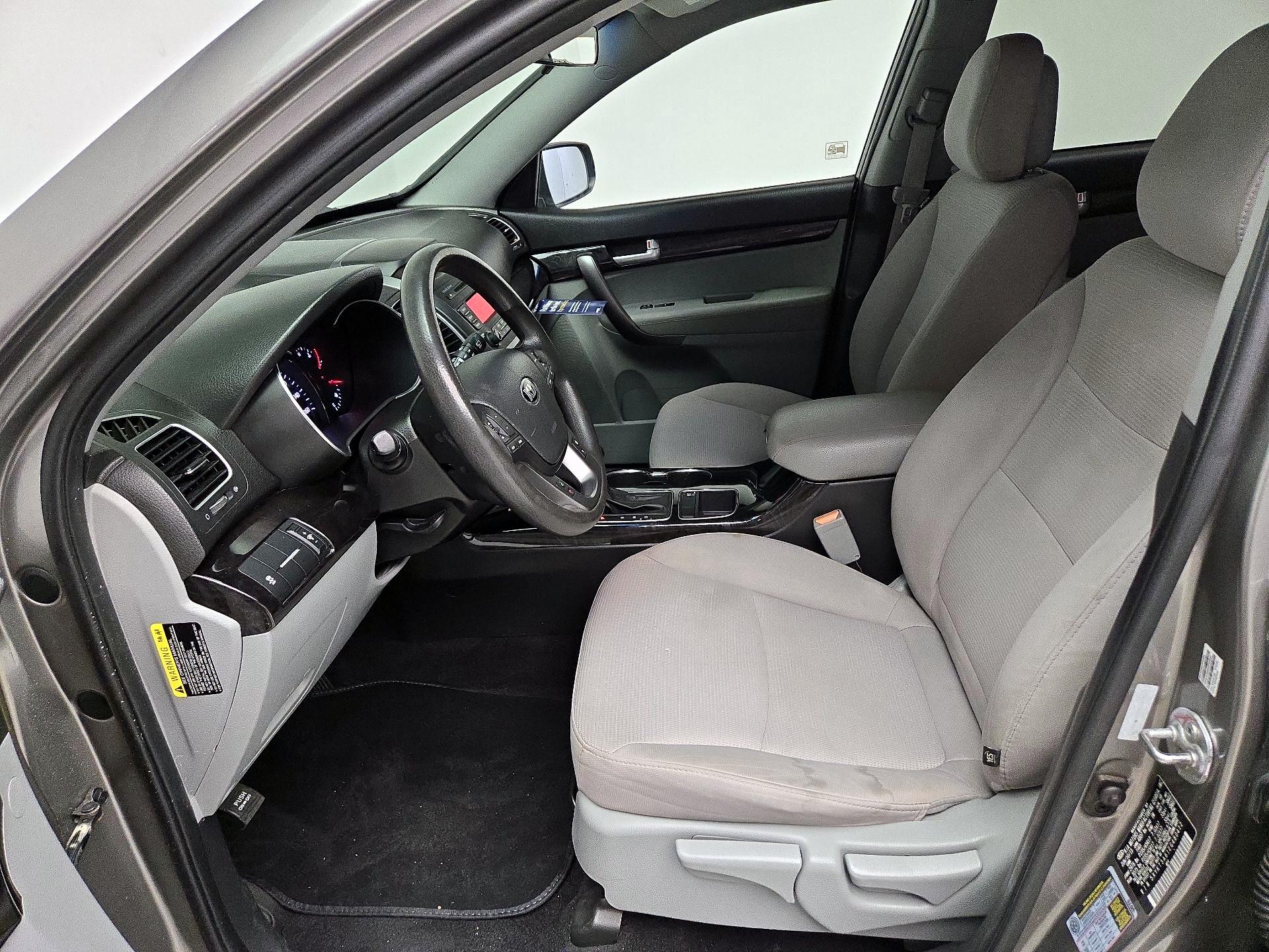 Thumbnail: 2014 Kia Sorento - 11