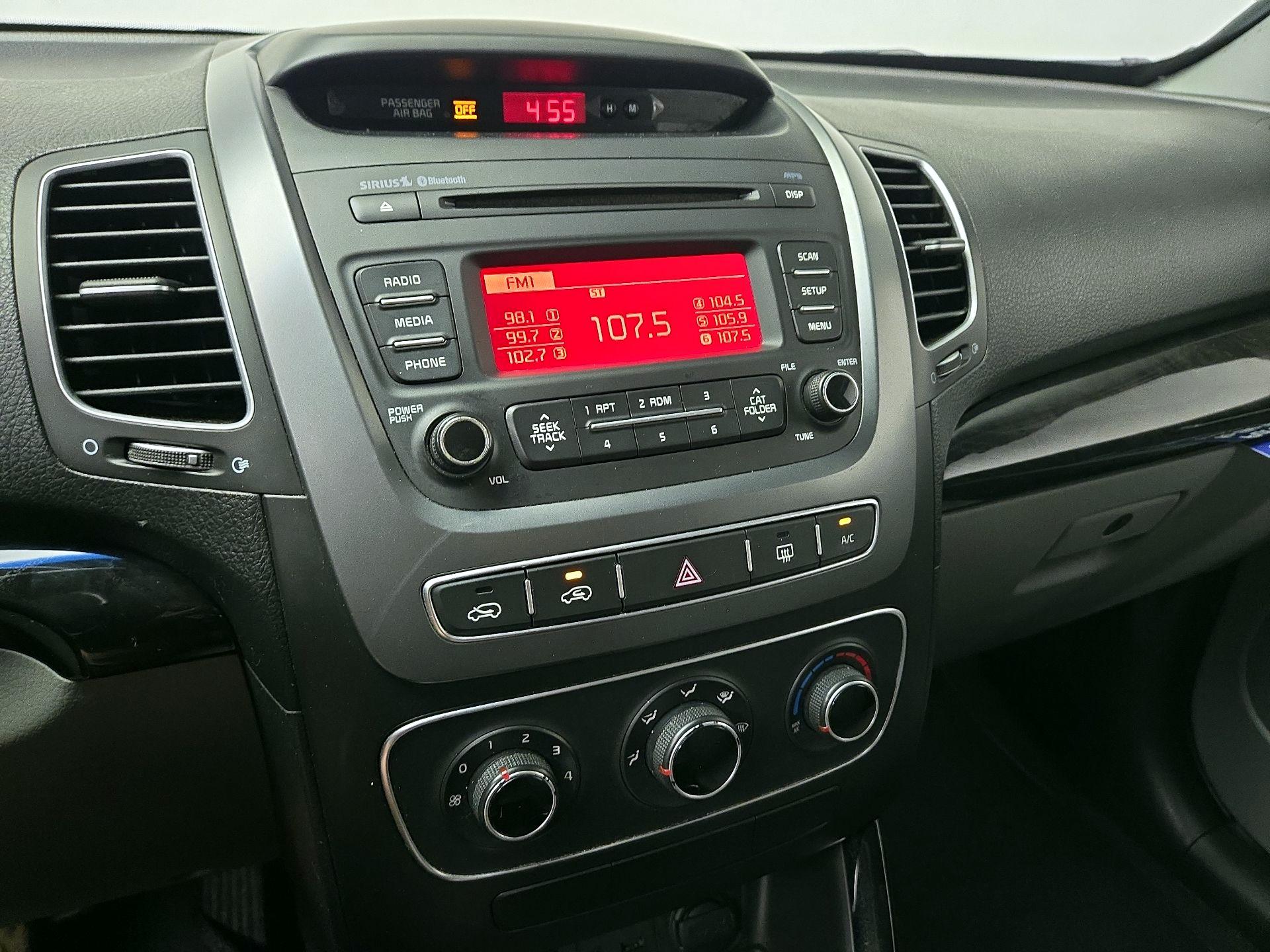 Thumbnail: 2014 Kia Sorento - 15