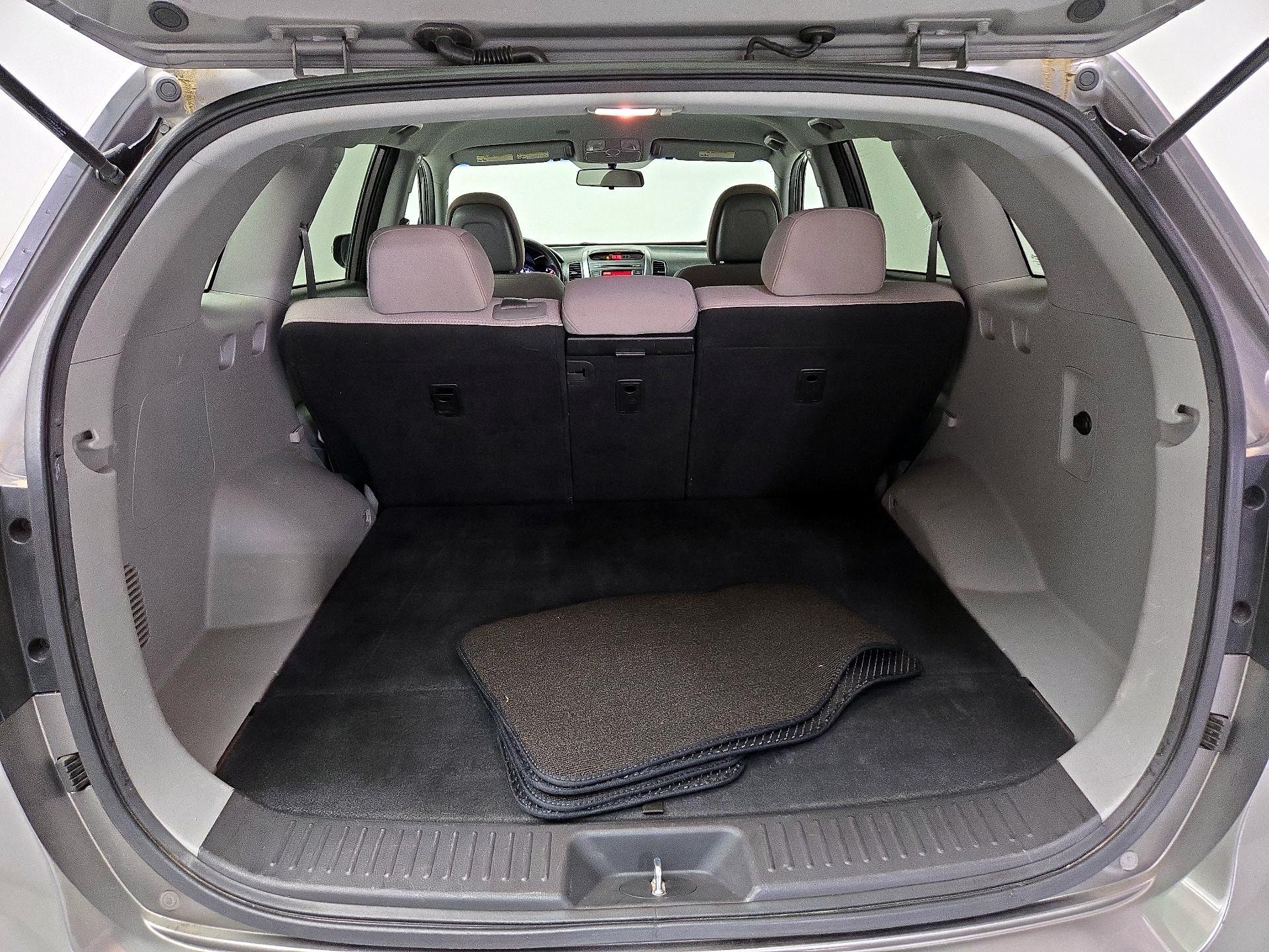 Thumbnail: 2014 Kia Sorento - 19