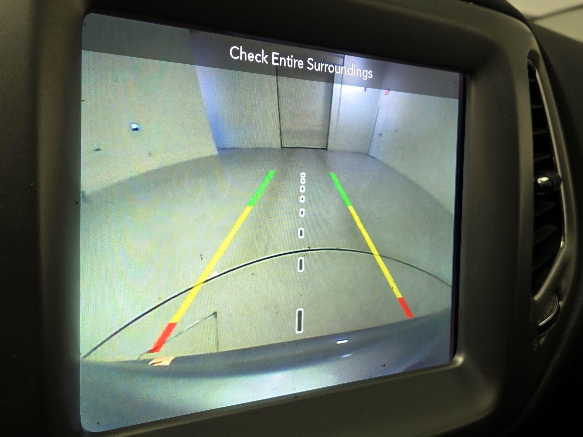 Thumbnail: 2019 Jeep Compass - 15