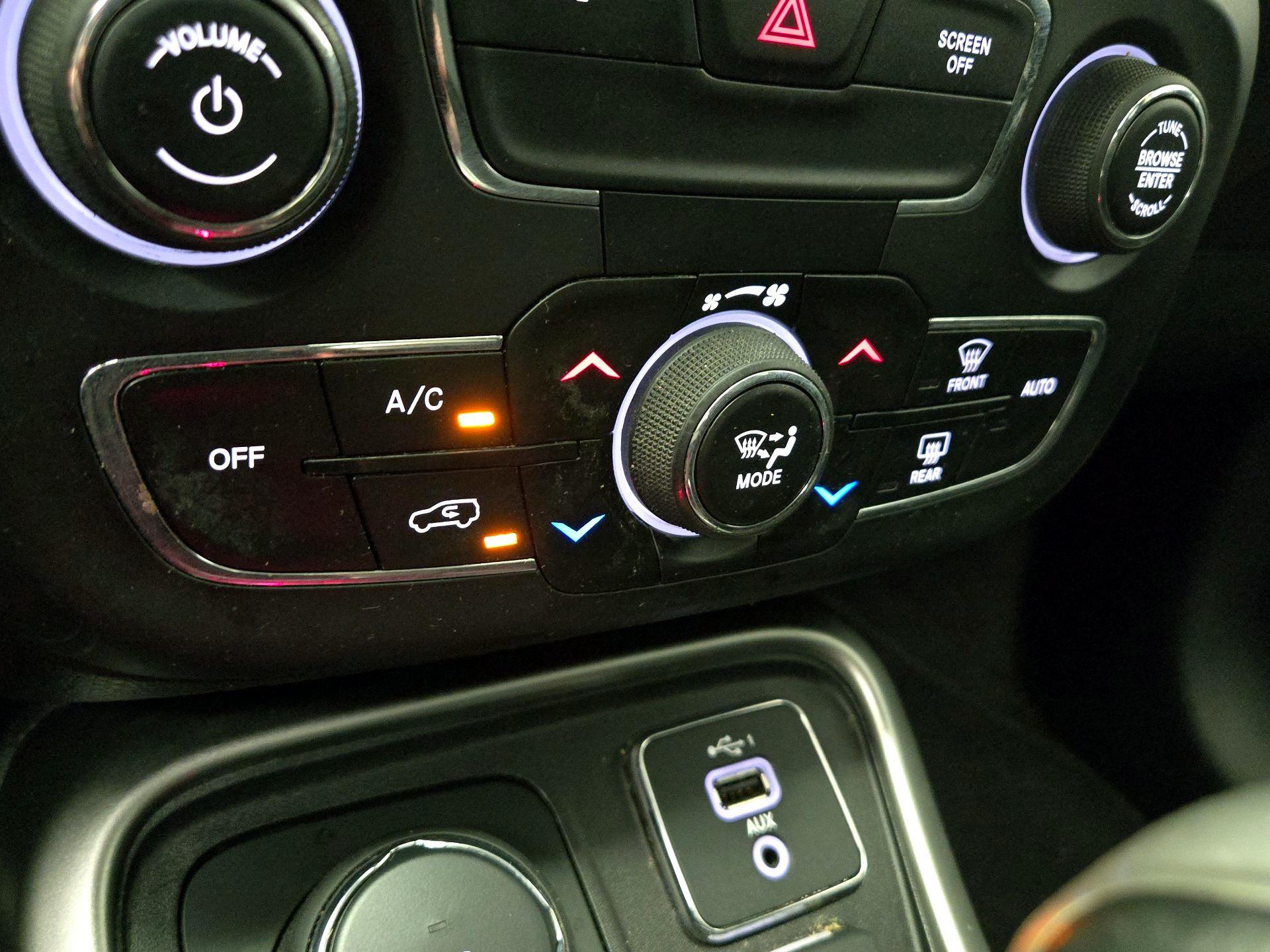 Thumbnail: 2019 Jeep Compass - 17