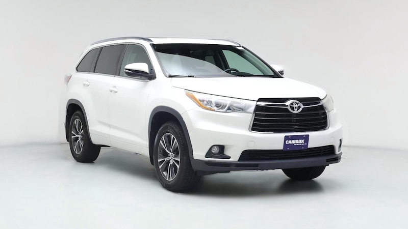 2016 Toyota Highlander XLE Hero Image