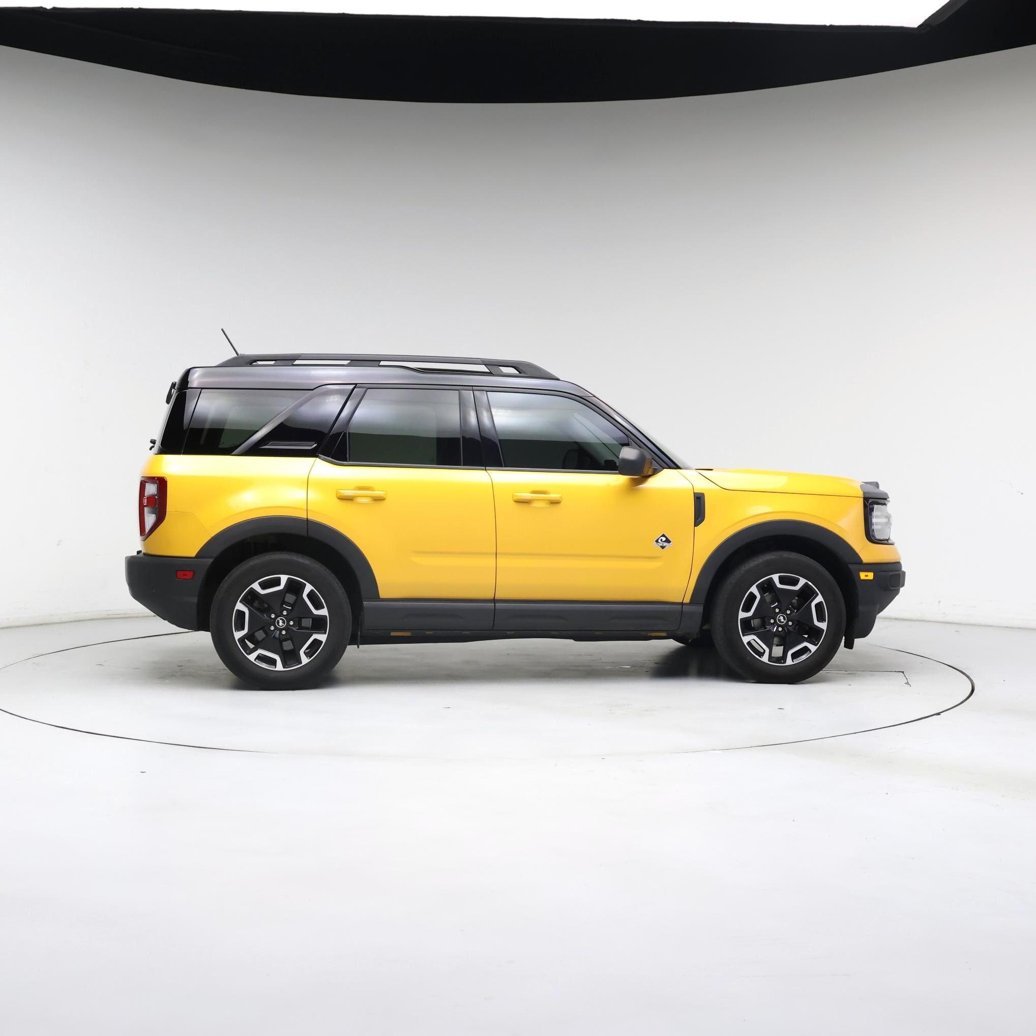 Thumbnail: 2022 Ford Bronco Sport - 7
