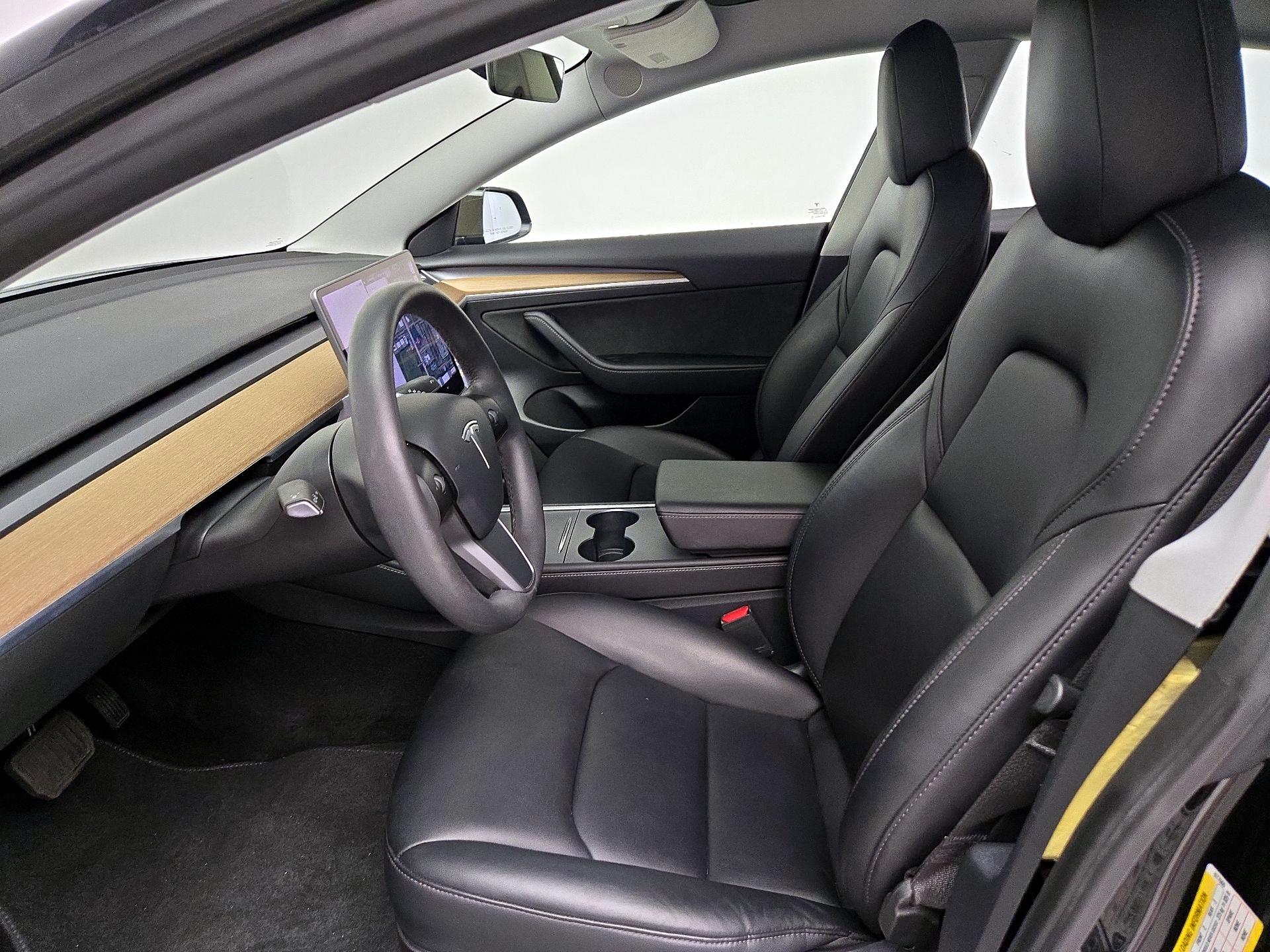 Thumbnail: 2021 Tesla Model 3 - 11