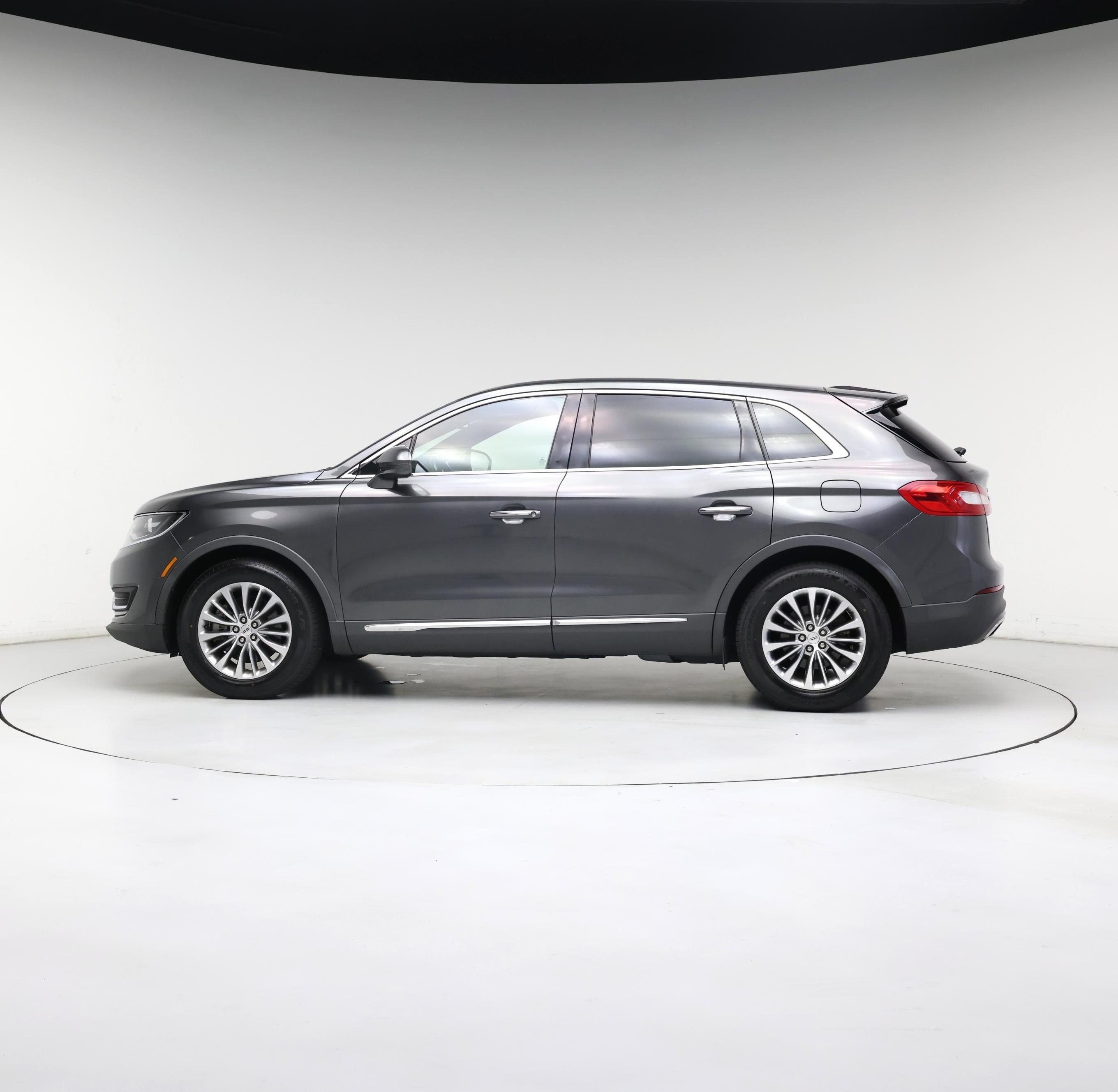 Thumbnail: 2018 Lincoln MKX - 3