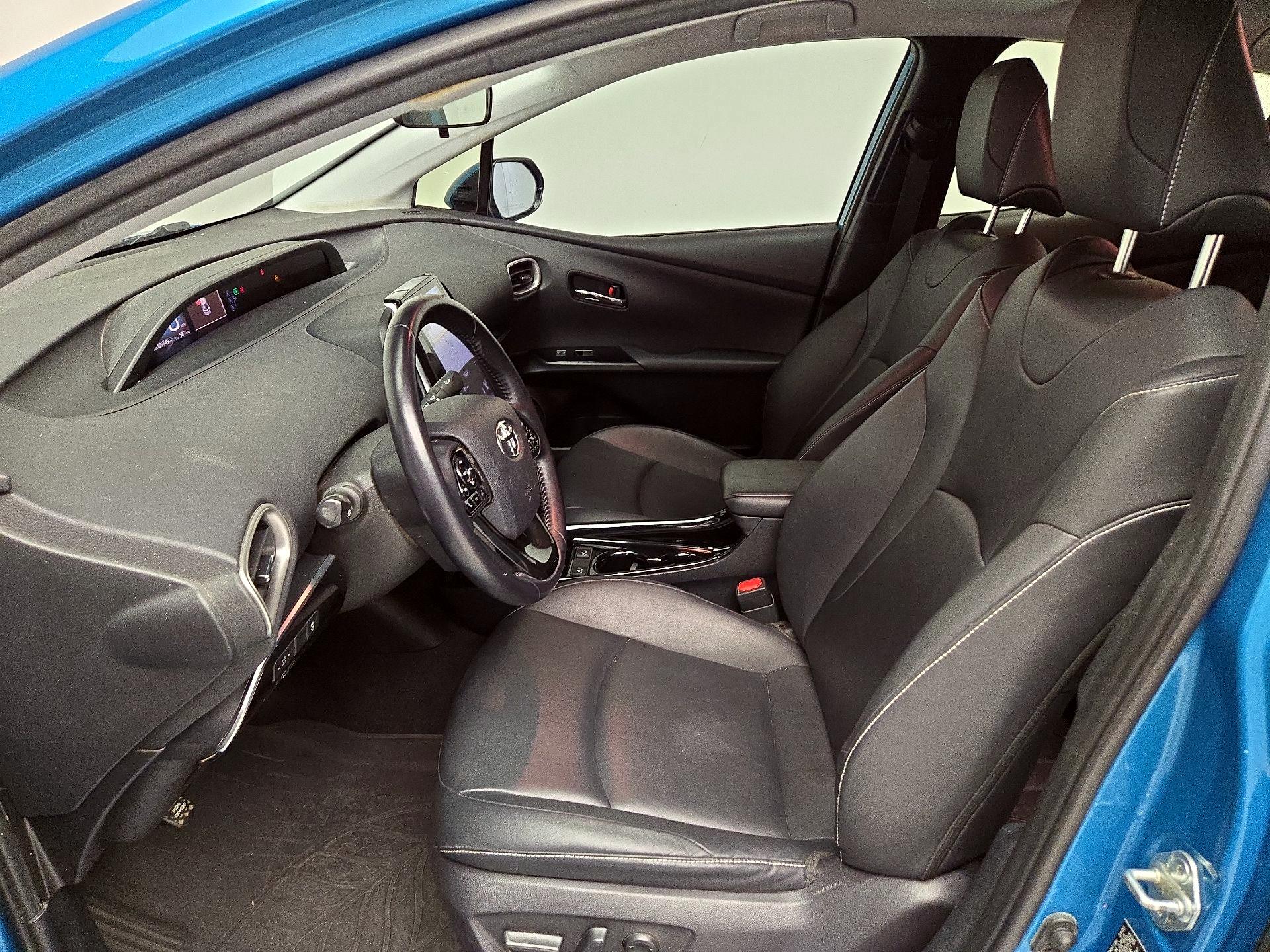 Thumbnail: 2020 Toyota Prius Prime - 11
