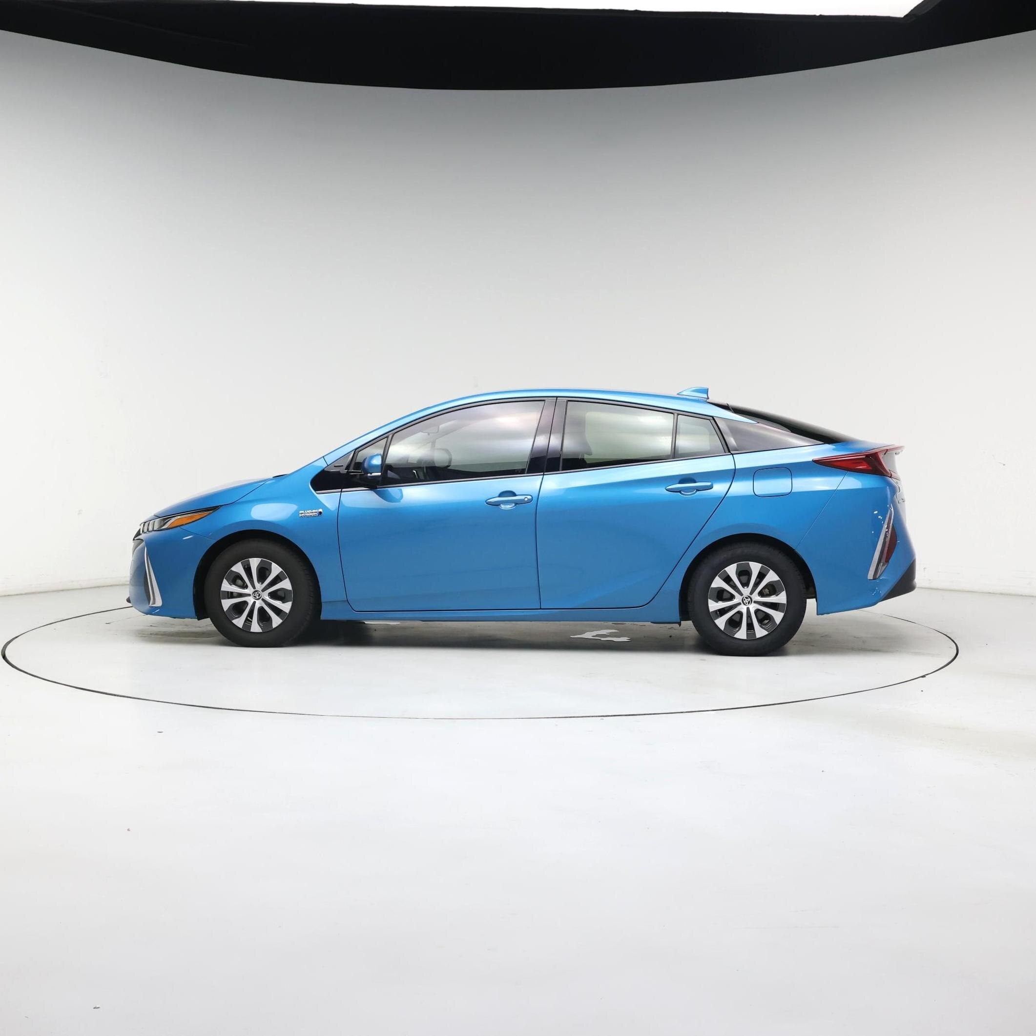 Thumbnail: 2020 Toyota Prius Prime - 3