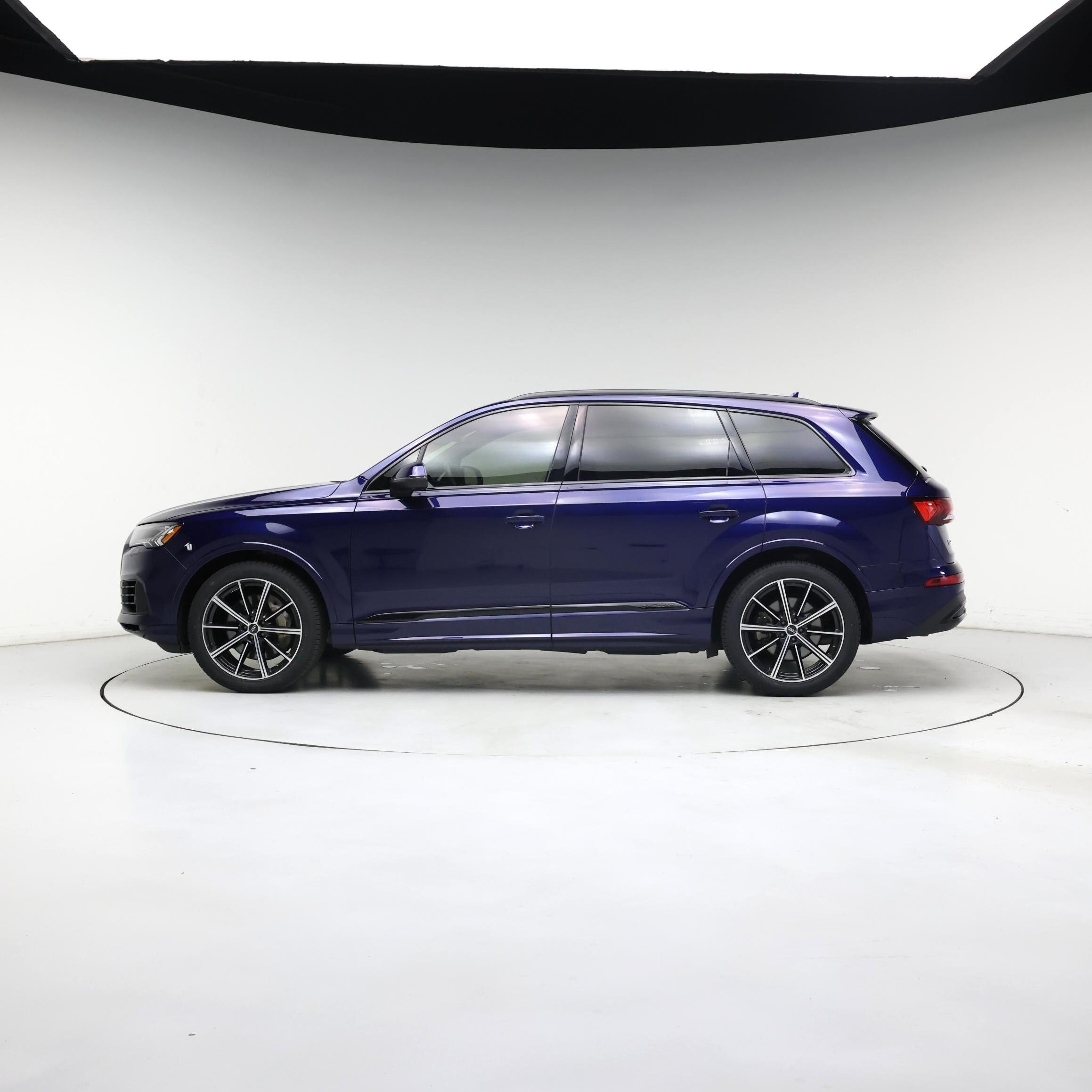 Thumbnail: 2021 Audi Q7 - 3