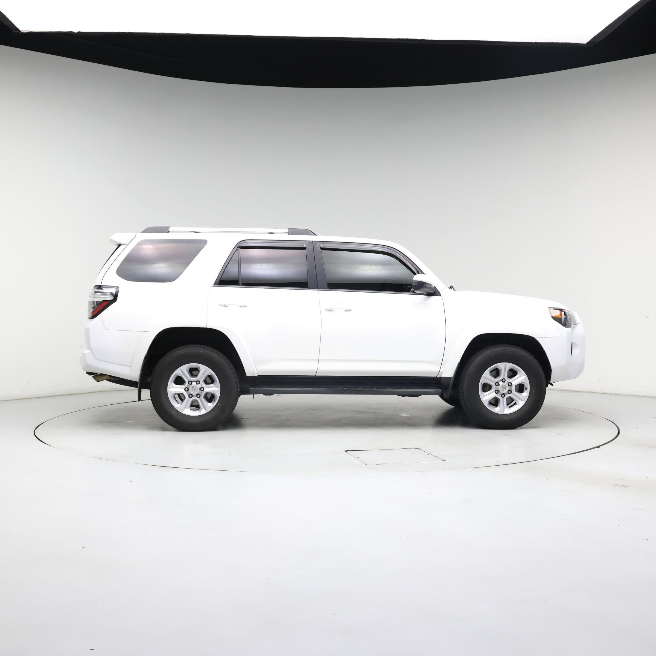Thumbnail: 2019 Toyota 4Runner - 7