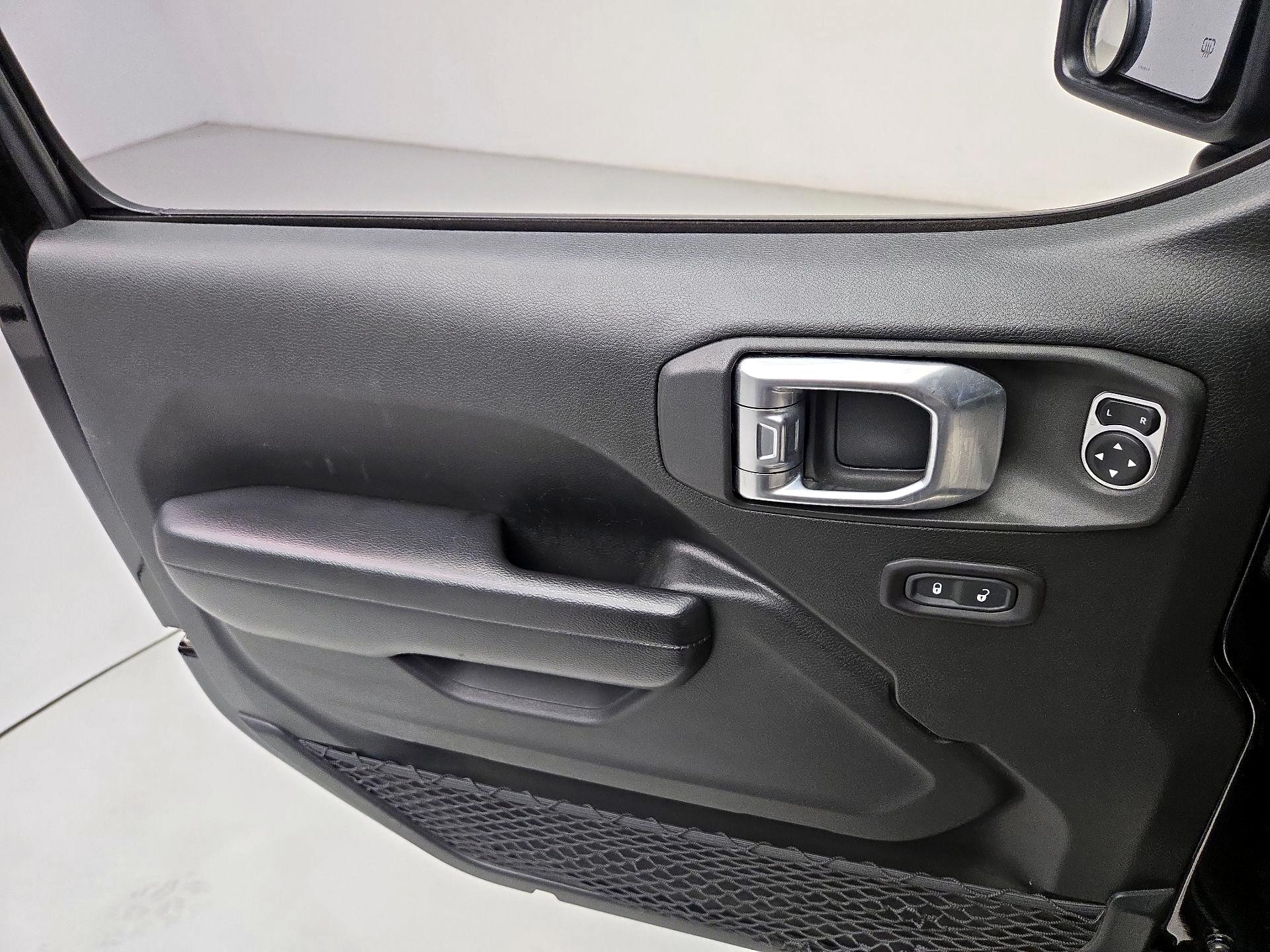 Thumbnail: 2020 Jeep Wrangler - 12