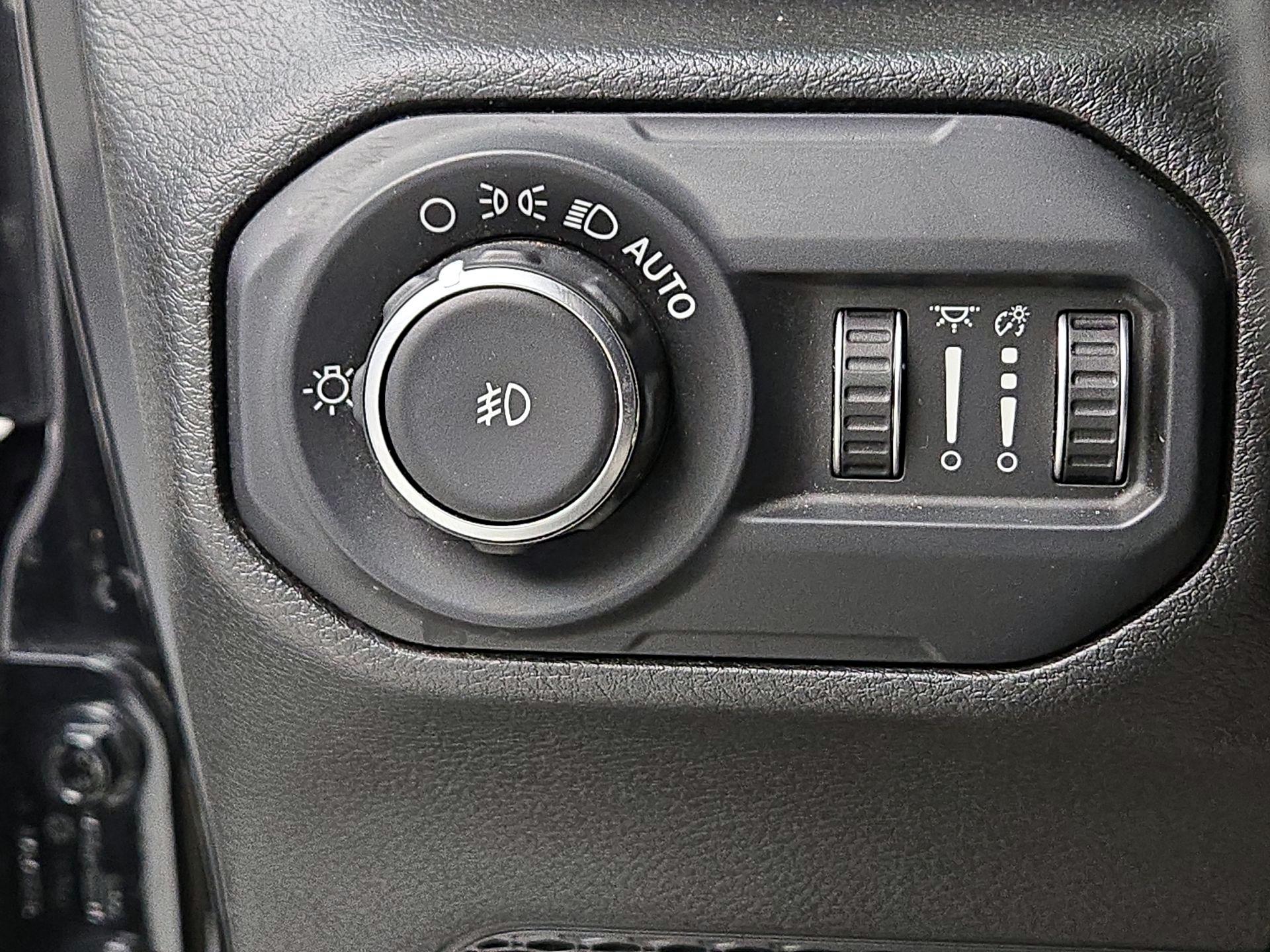 Thumbnail: 2020 Jeep Wrangler - 13