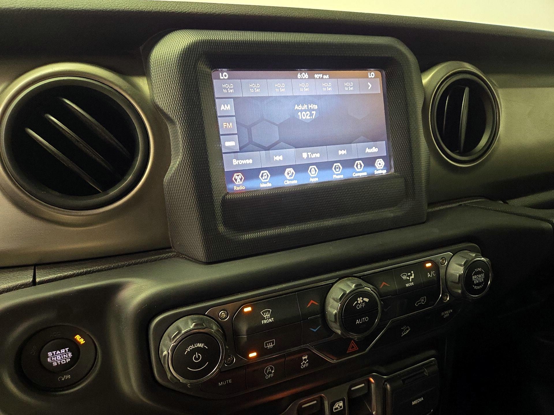 Thumbnail: 2020 Jeep Wrangler - 15