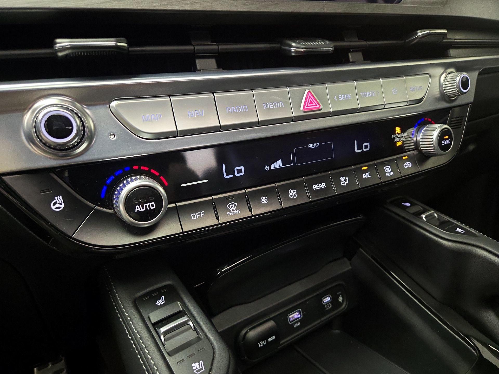 Thumbnail: 2024 Kia Telluride - 17