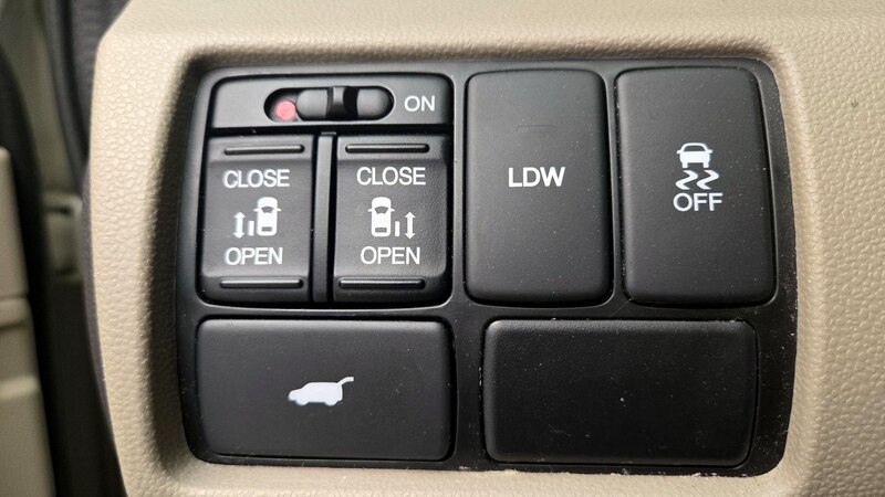 2016 Honda Odyssey EX-L 13
