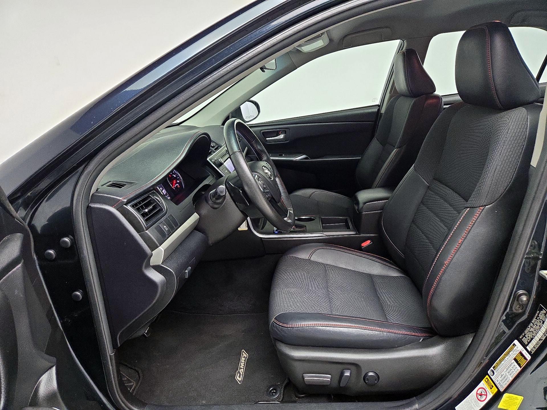 Thumbnail: 2016 Toyota Camry - 11