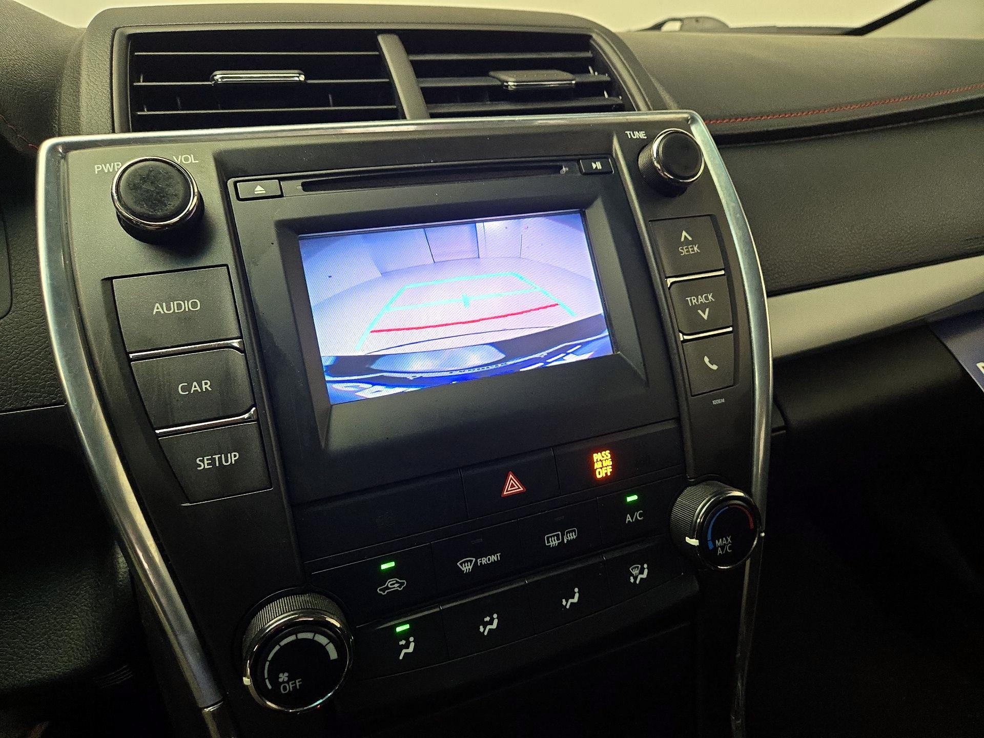 Thumbnail: 2016 Toyota Camry - 14