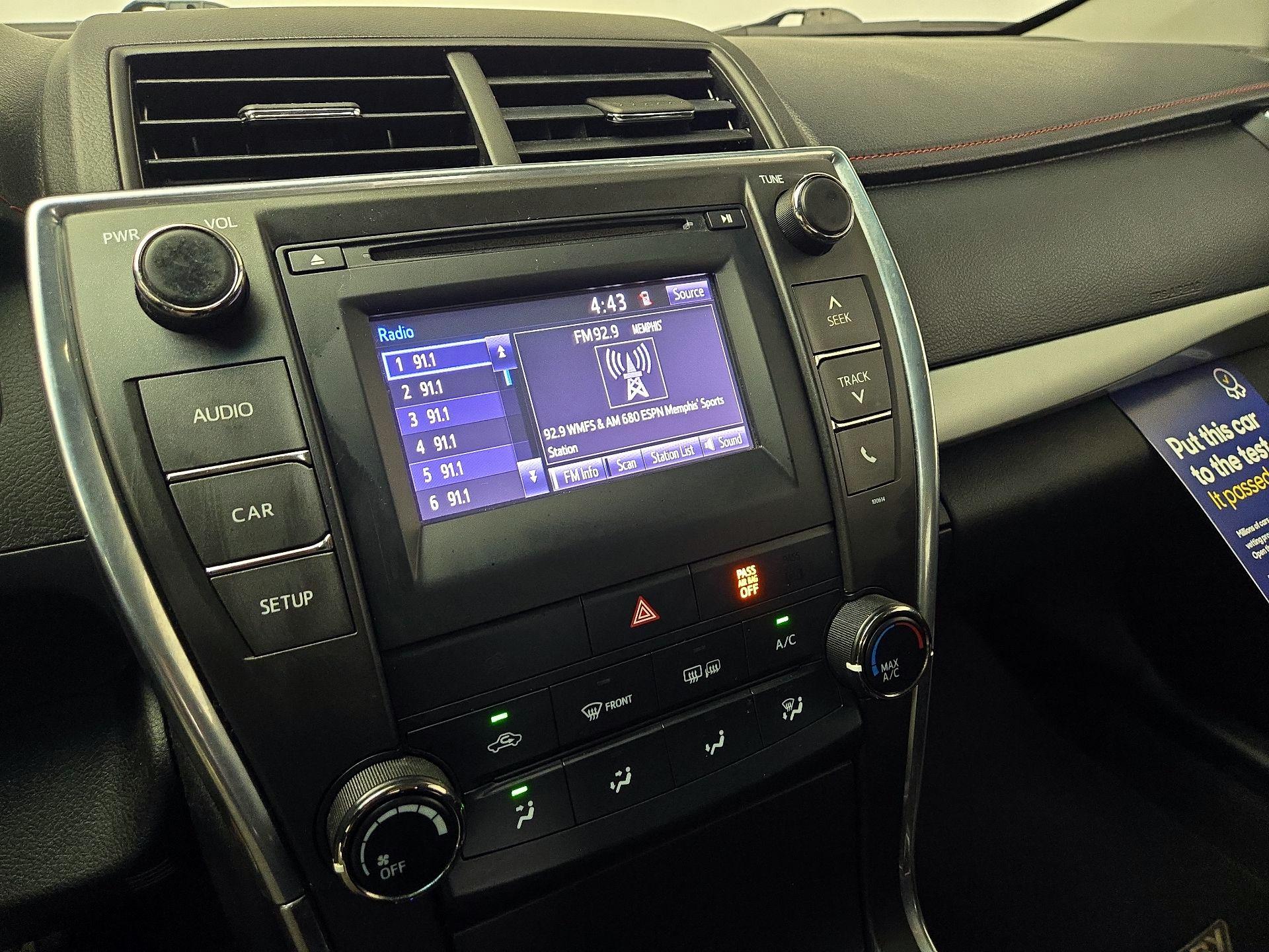 Thumbnail: 2016 Toyota Camry - 15