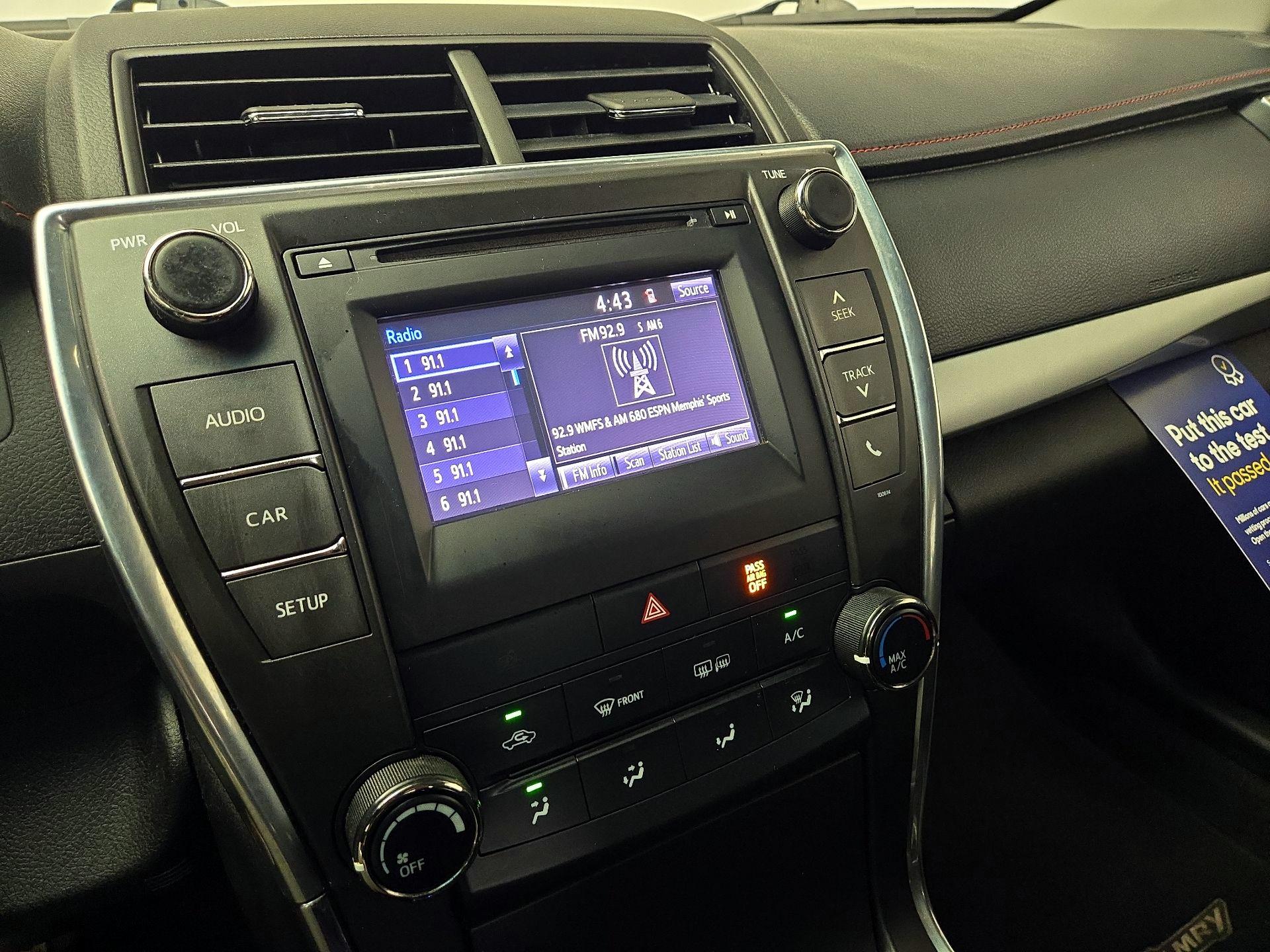 Thumbnail: 2016 Toyota Camry - 16