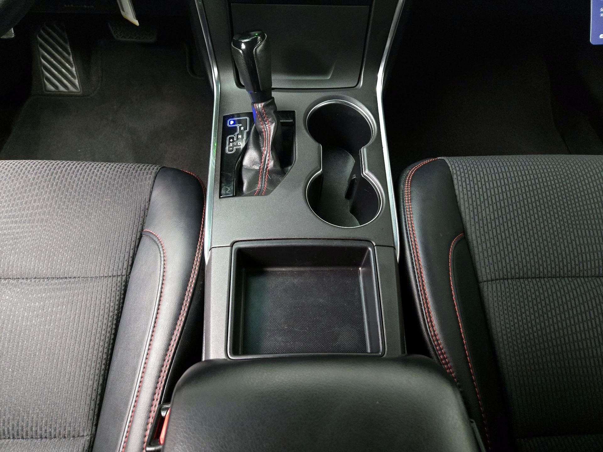 Thumbnail: 2016 Toyota Camry - 17