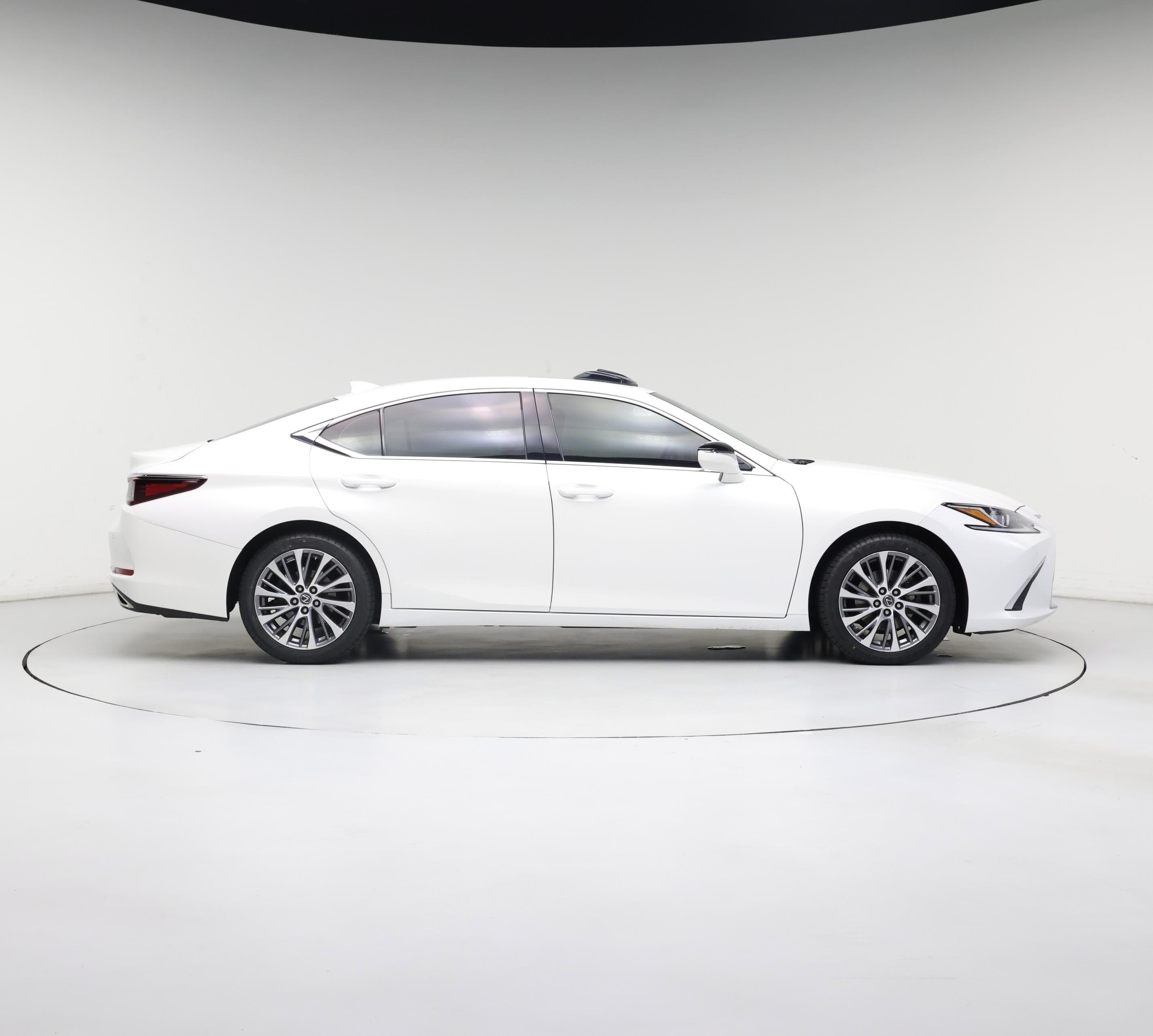 Thumbnail: 2020 Lexus ES - 7
